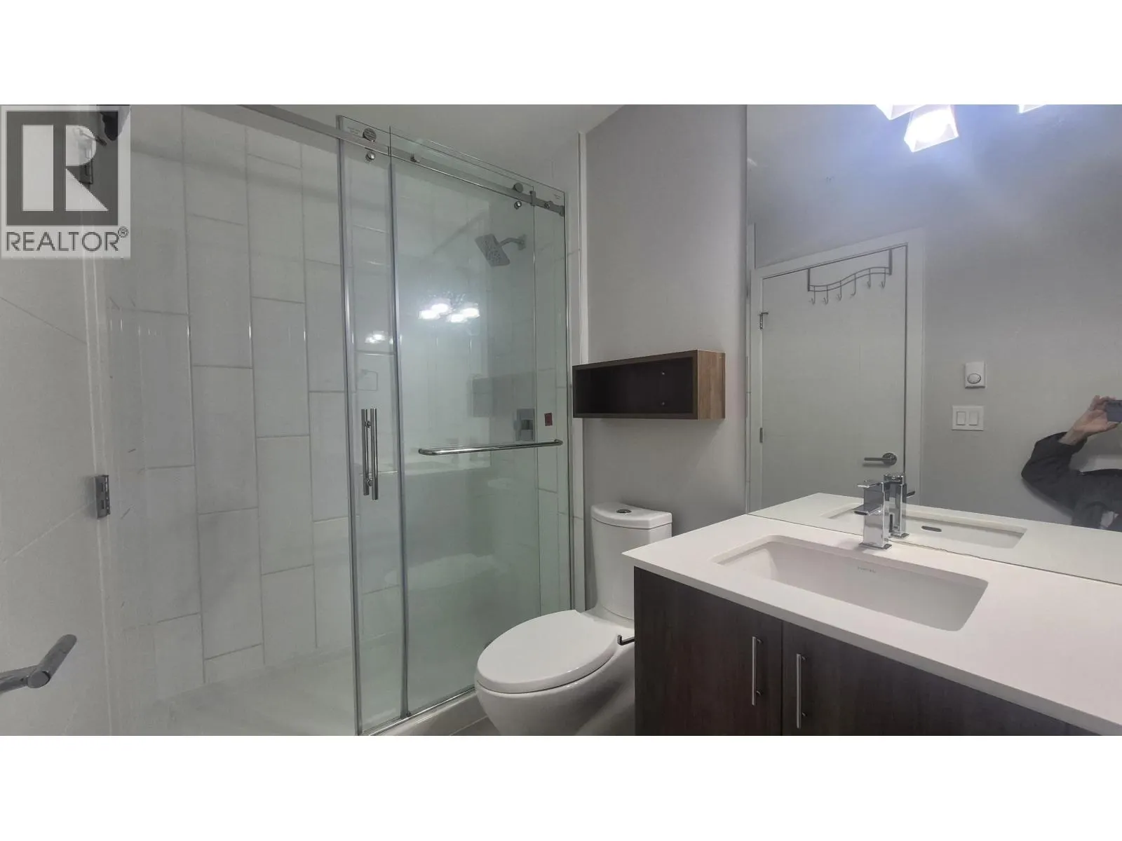 323 6283 KINGSWAY