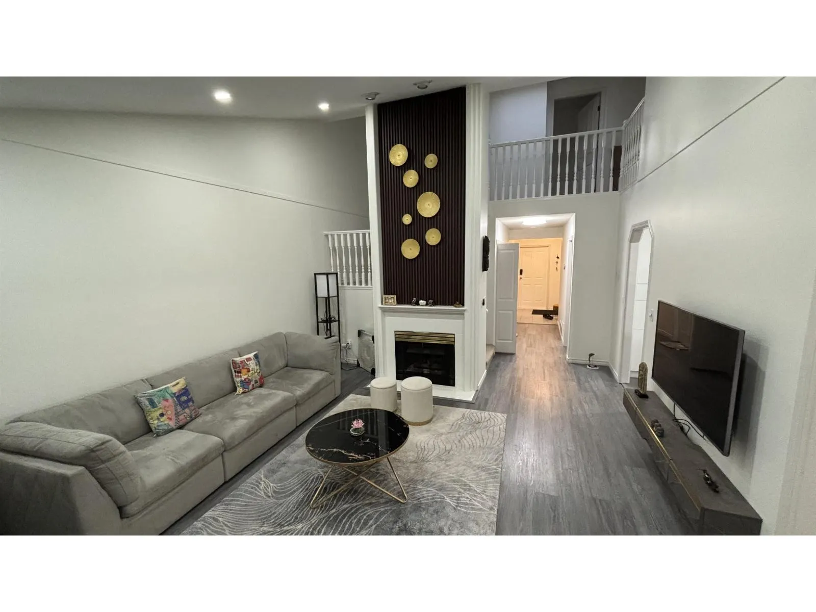 11 8567 164 STREET