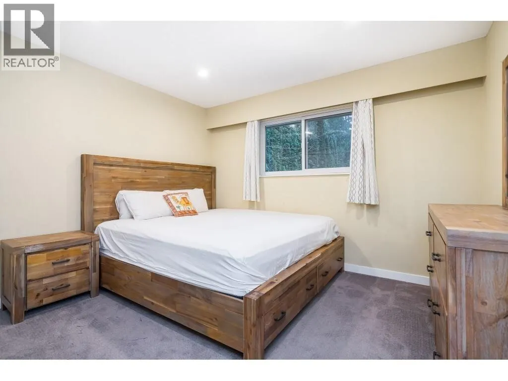 3228 CEDAR DRIVE