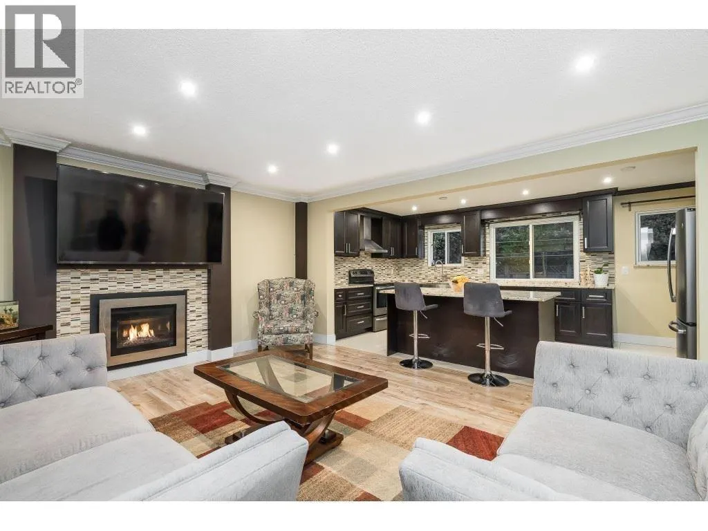 3228 CEDAR DRIVE