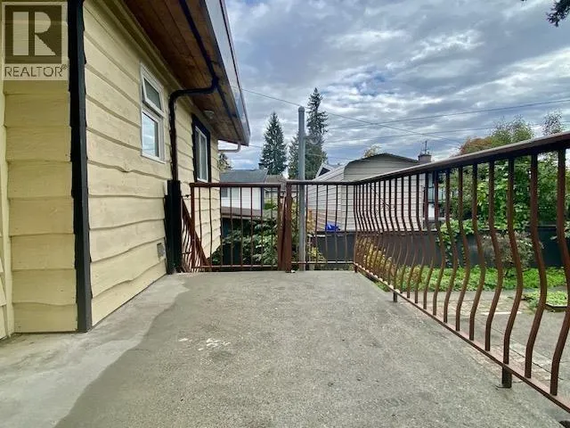 1036 COMO LAKE AVENUE