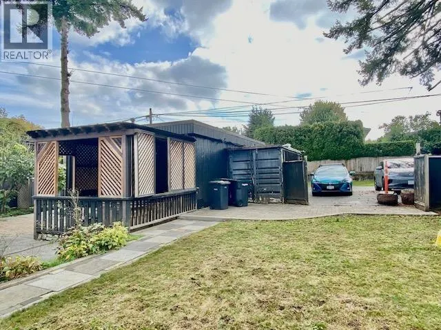 1036 COMO LAKE AVENUE