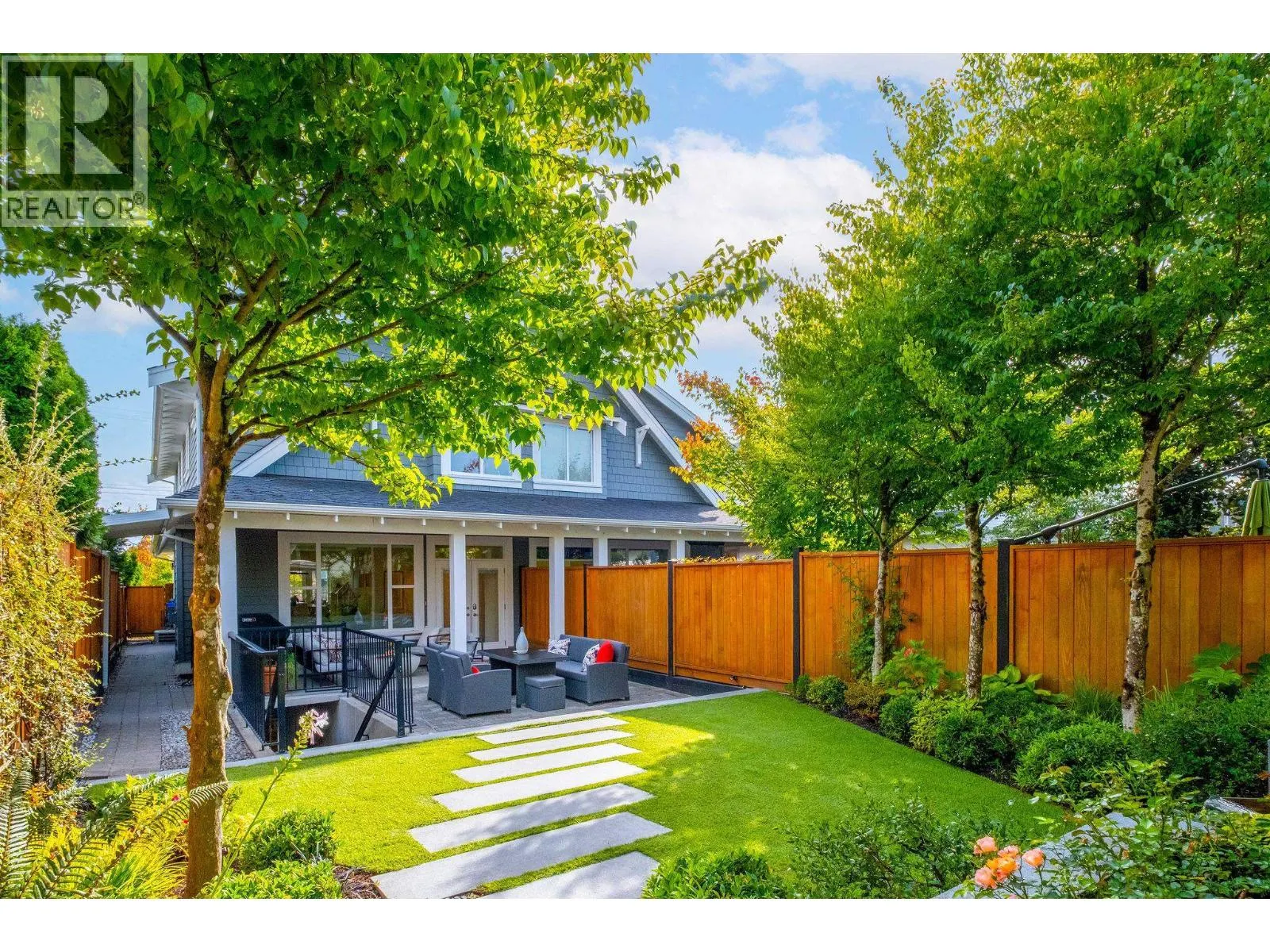 308 E 9TH STREET