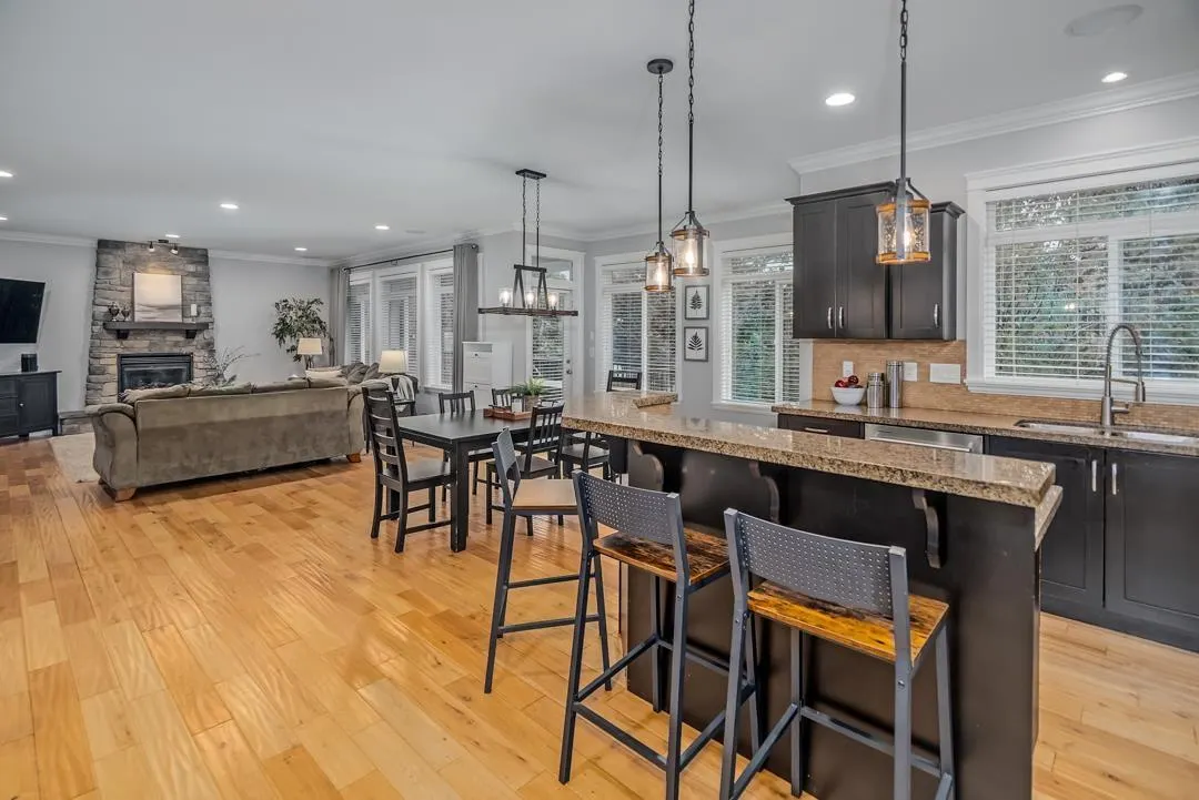 35588 ANGUS CRESCENT