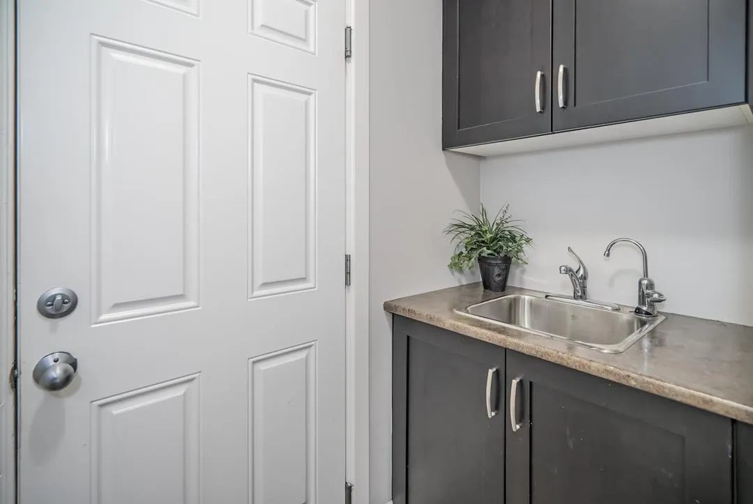 35588 ANGUS CRESCENT