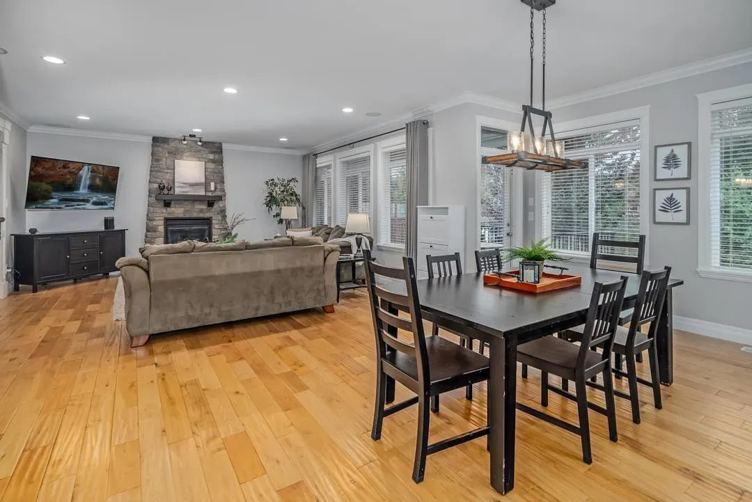 35588 ANGUS CRESCENT