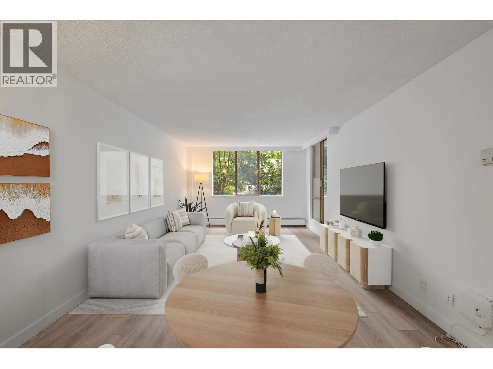 201 2012 FULLERTON AVENUE