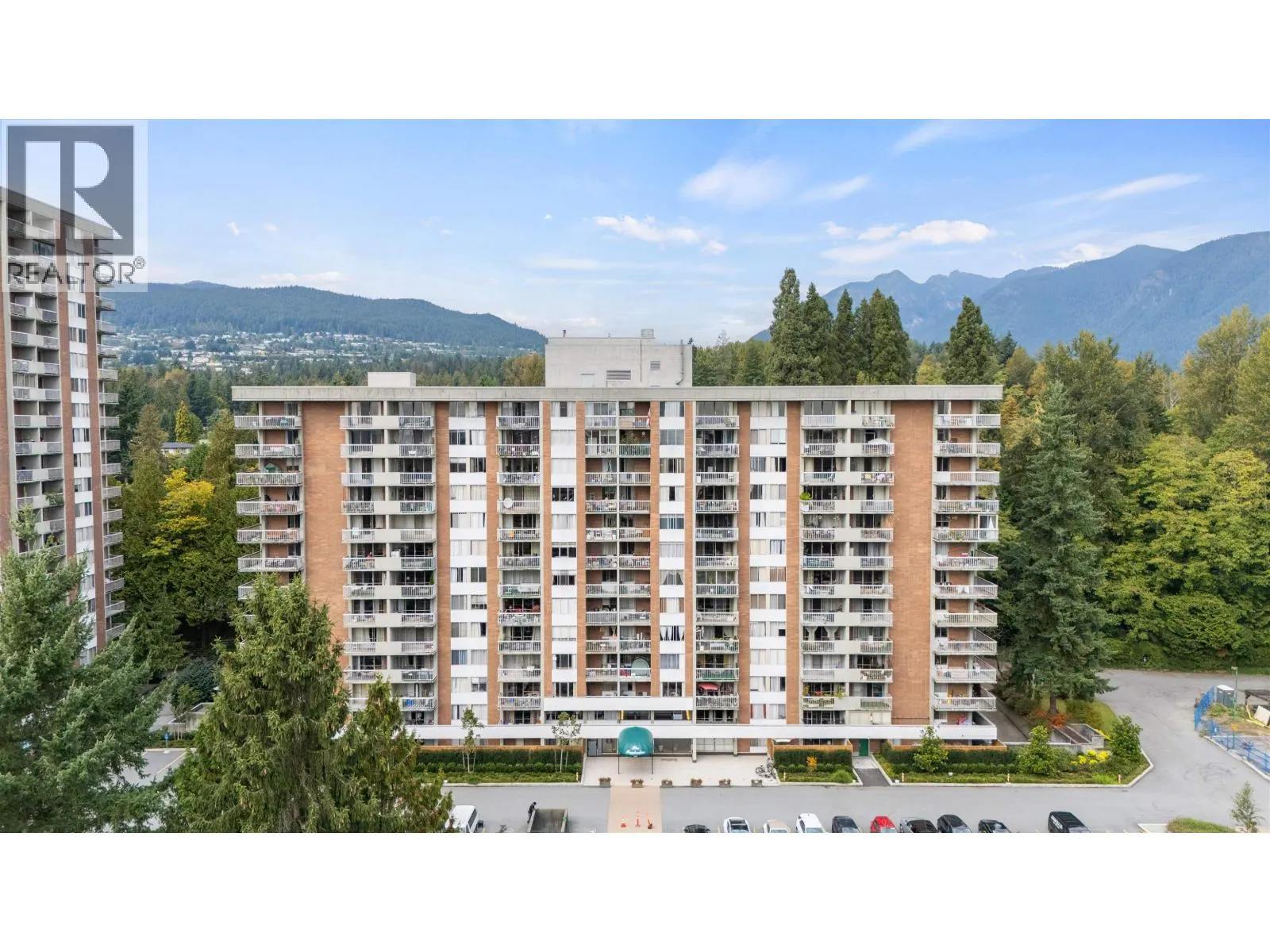 201 2012 FULLERTON AVENUE