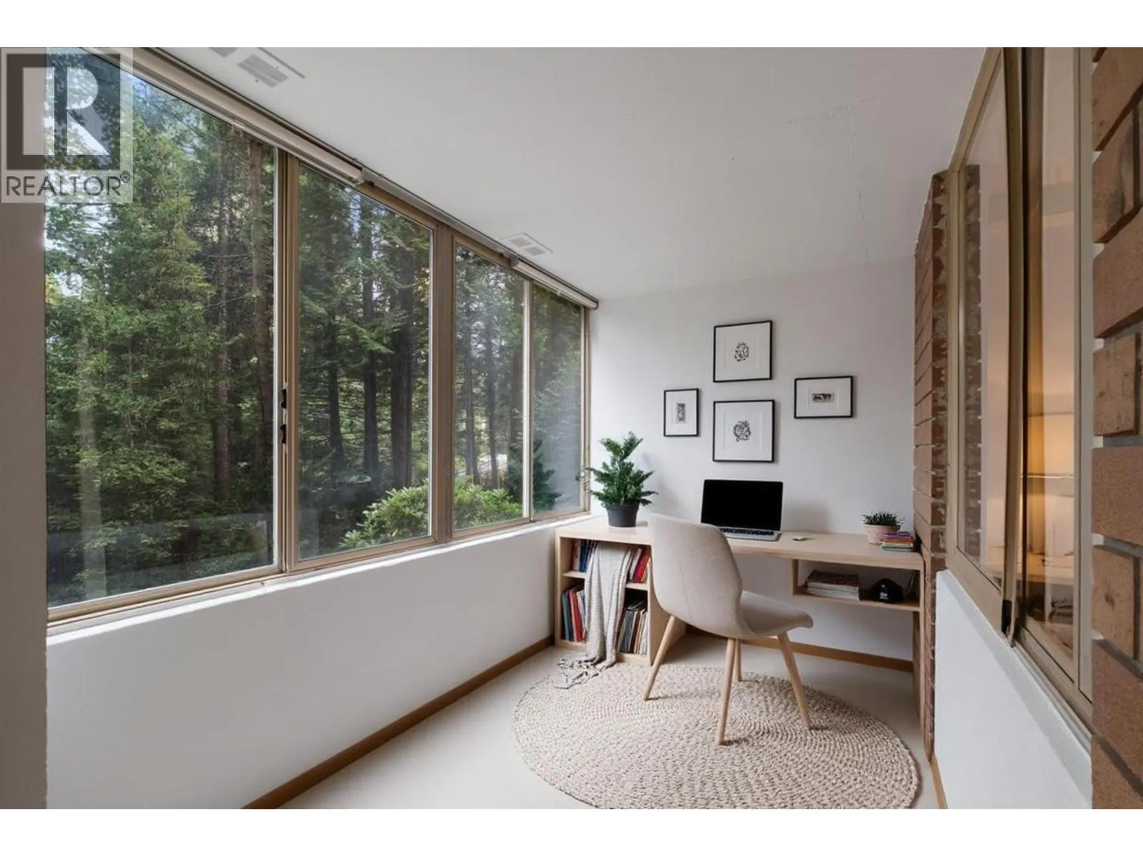 201 2012 FULLERTON AVENUE