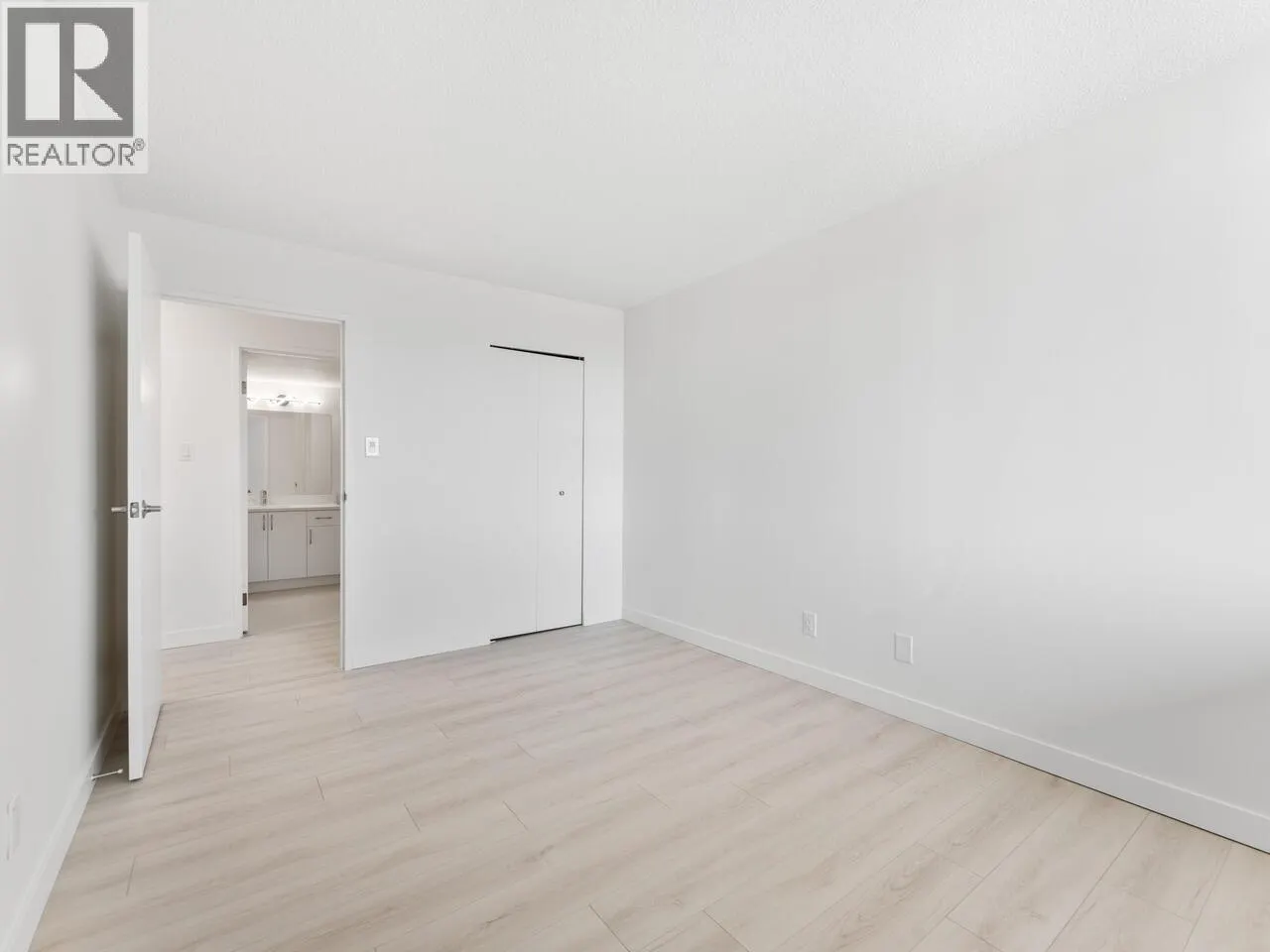 1107 7100 GILBERT ROAD