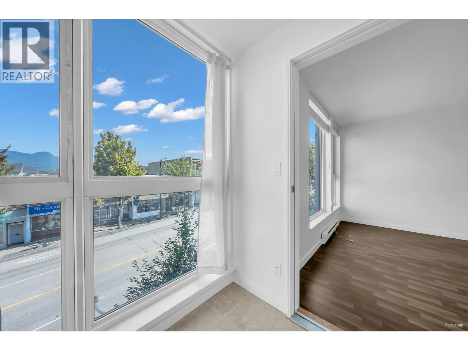 309 2636 E HASTINGS STREET
