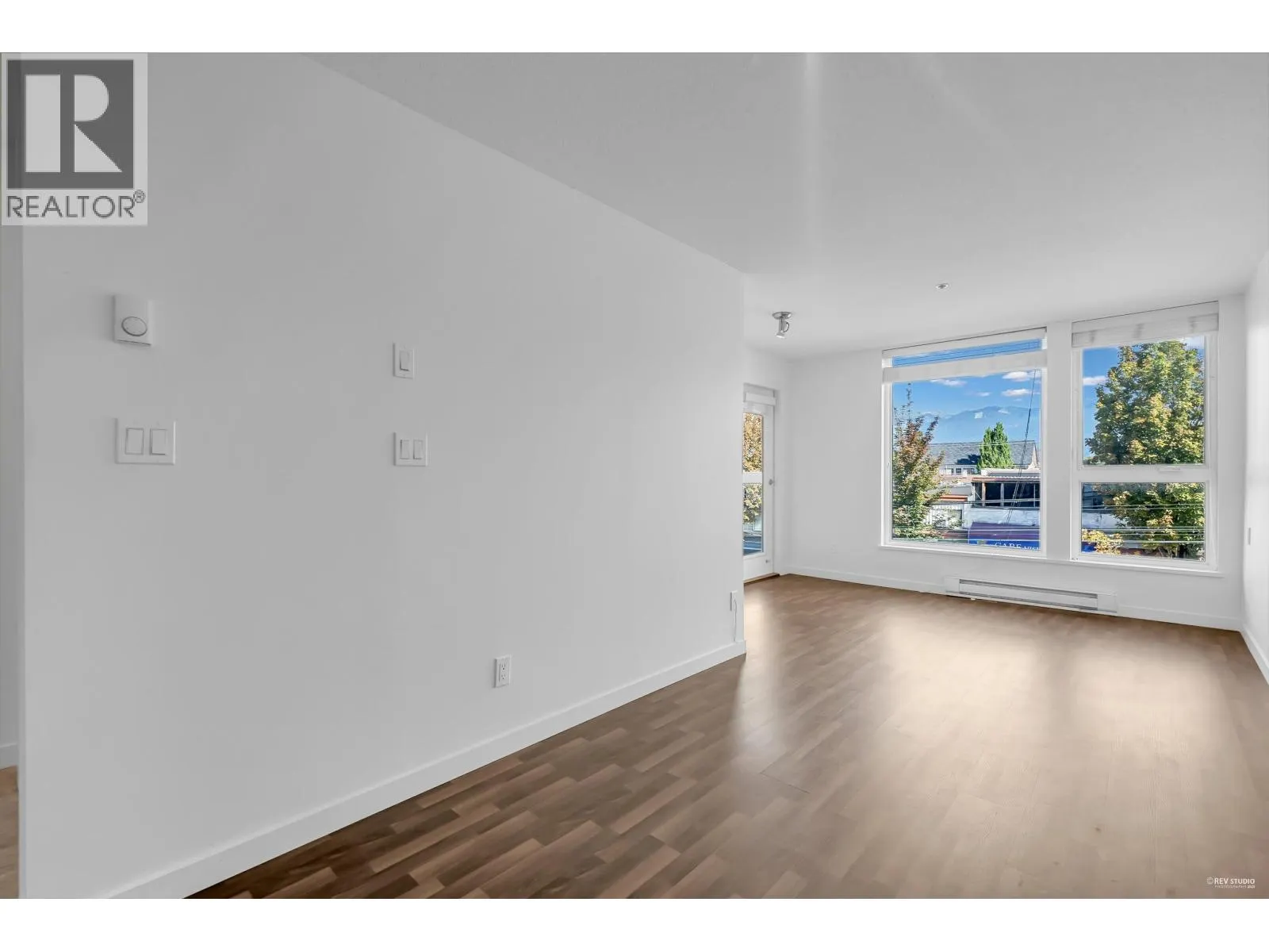 309 2636 E HASTINGS STREET