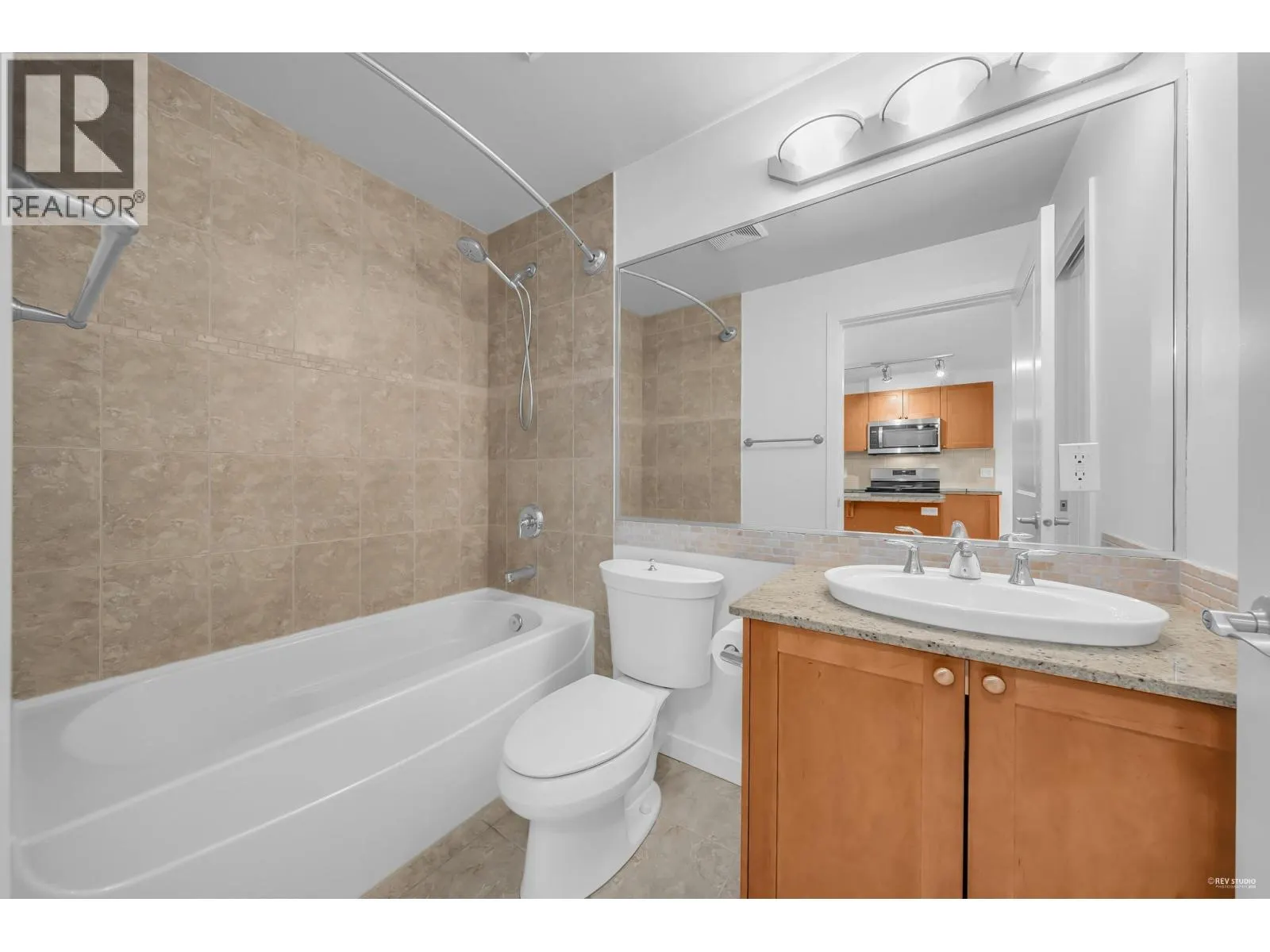 309 2636 E HASTINGS STREET