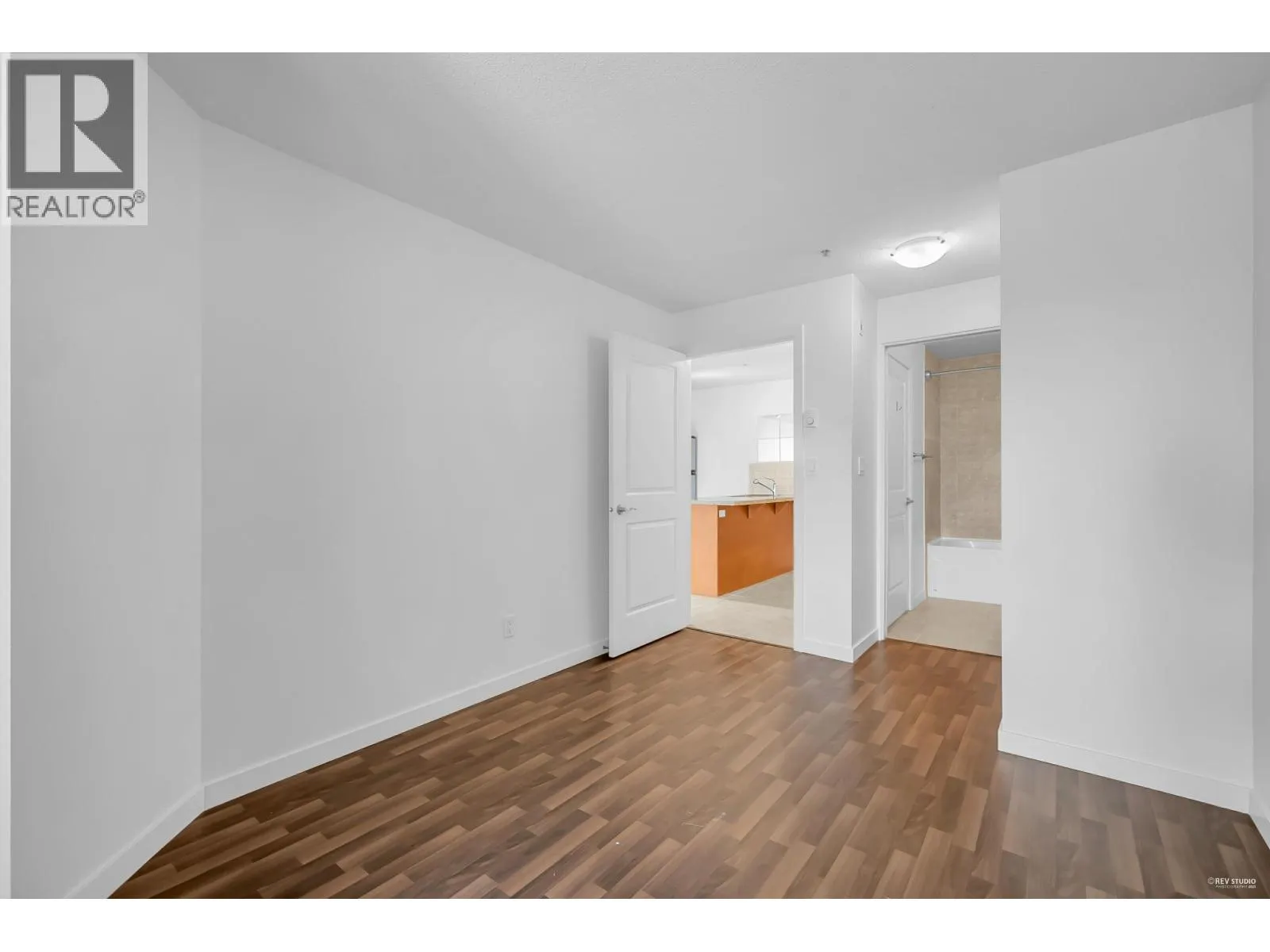 309 2636 E HASTINGS STREET