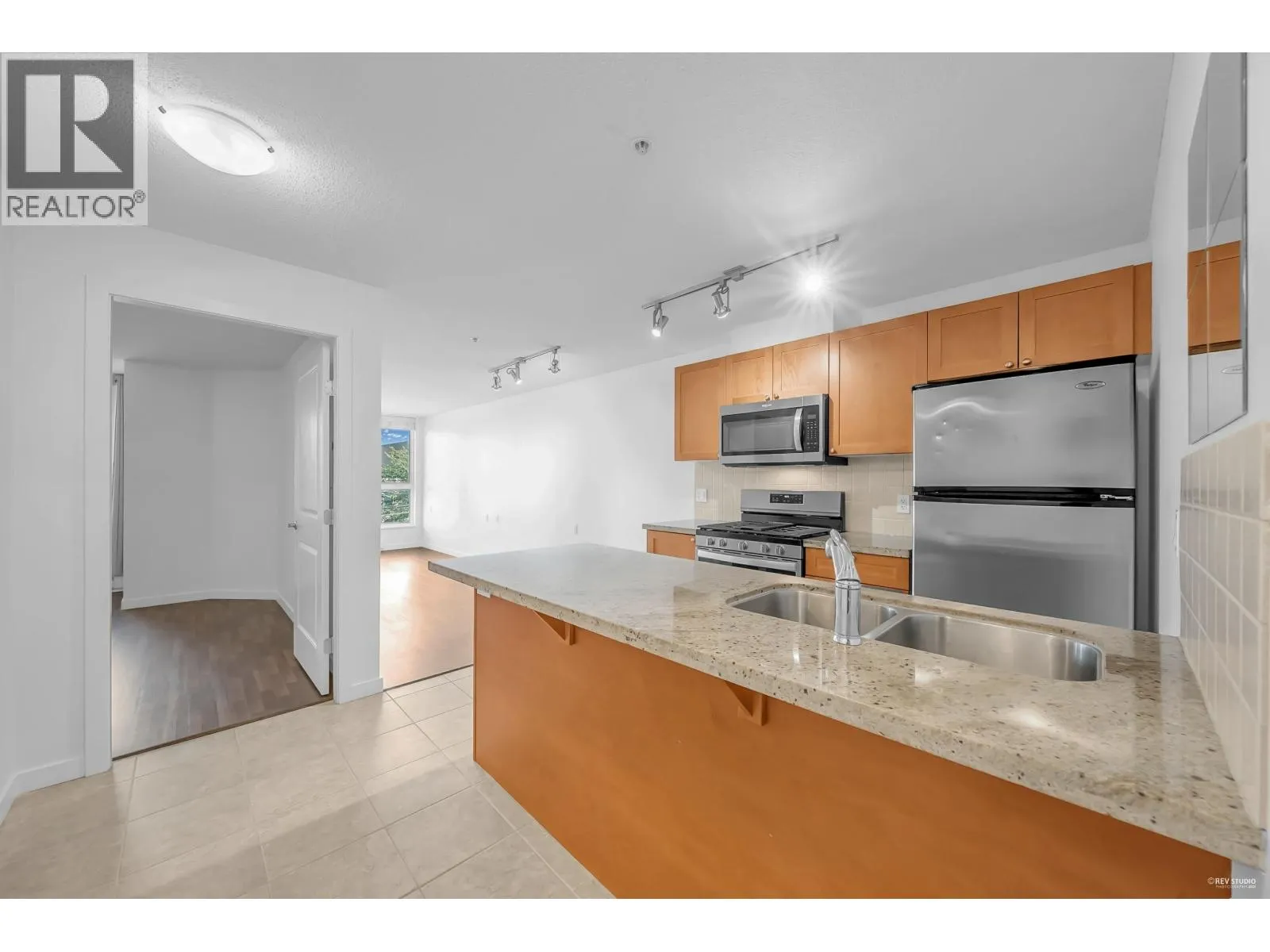 309 2636 E HASTINGS STREET