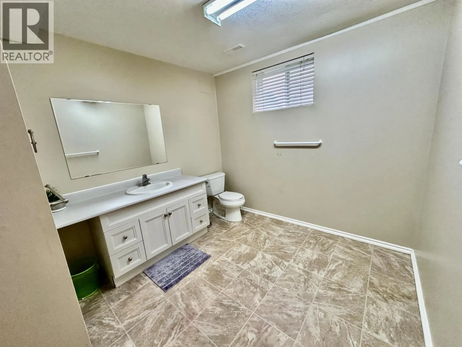 10504 114 AVENUE