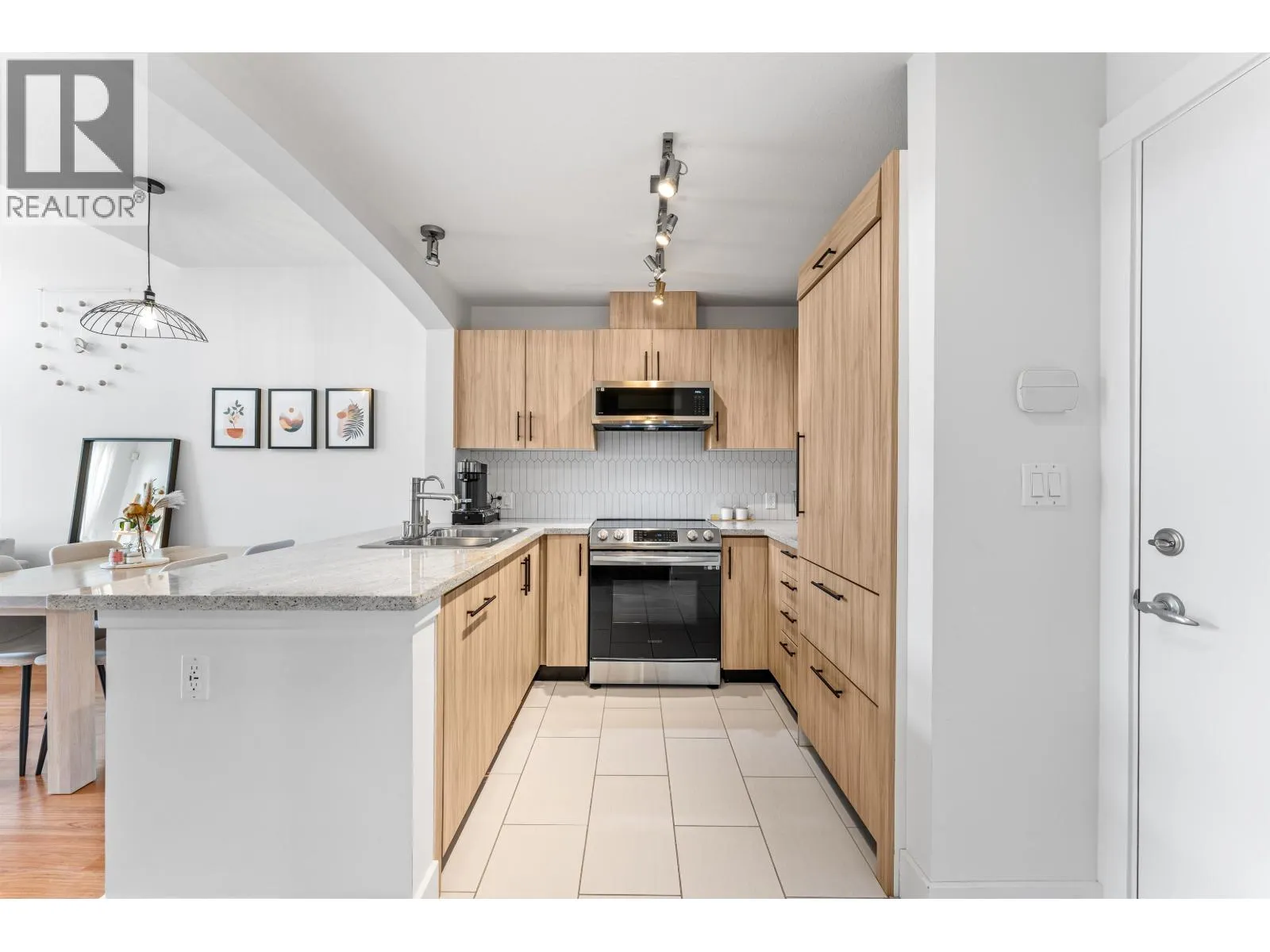 505 7428 BYRNEPARK WALK