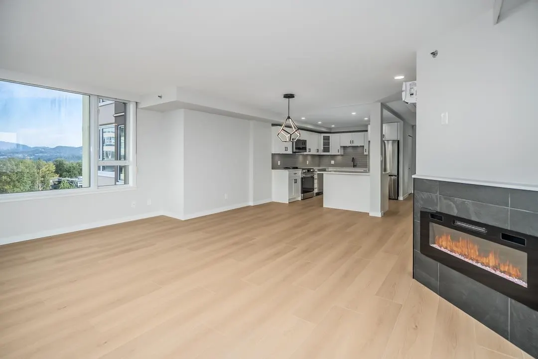 902 3150 GLADWIN ROAD