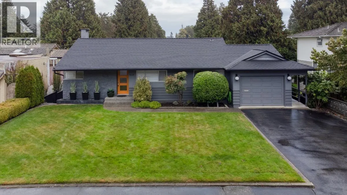 1038 BAYVIEW DRIVE