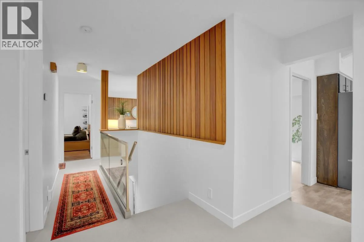 1038 BAYVIEW DRIVE