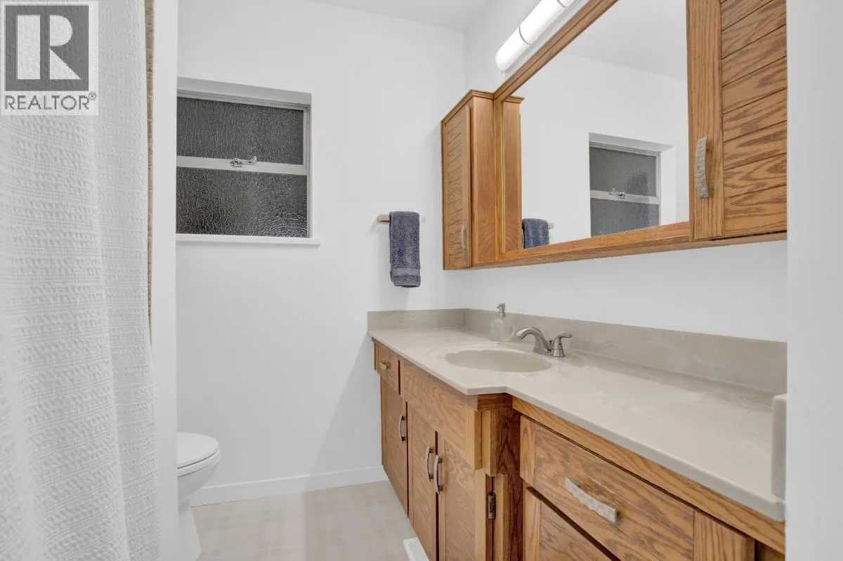 1038 BAYVIEW DRIVE