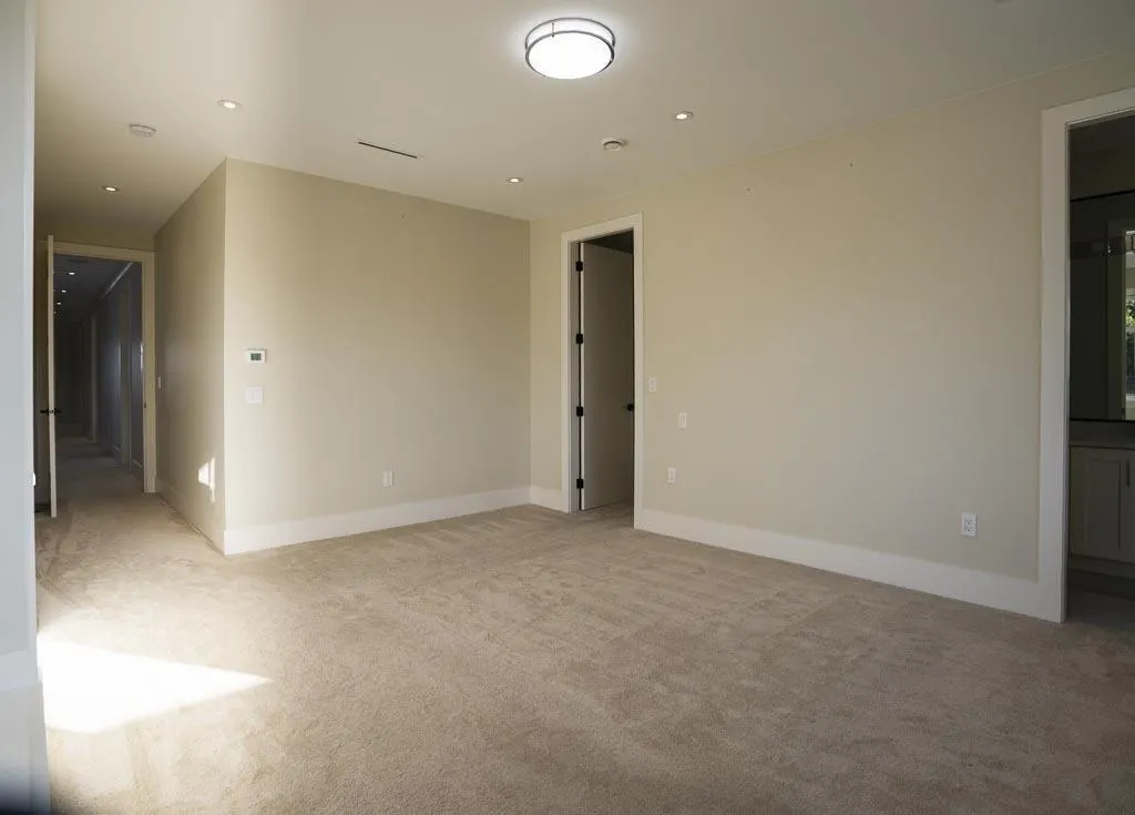8978 160 STREET