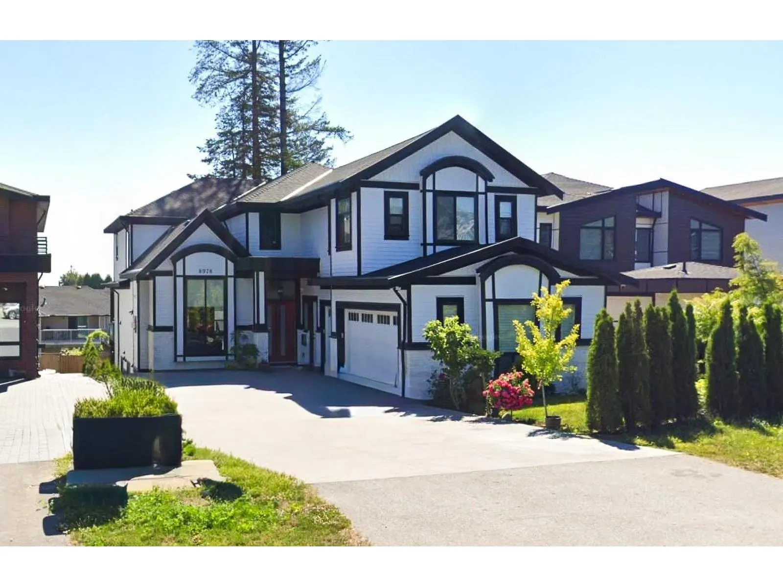 8978 160 STREET