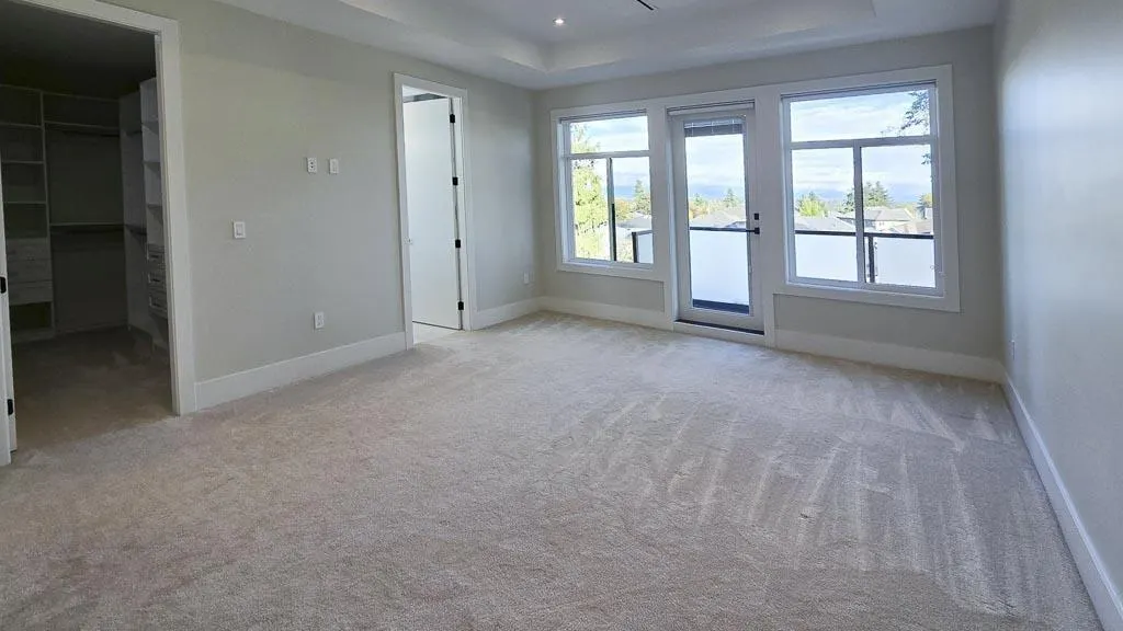 8978 160 STREET