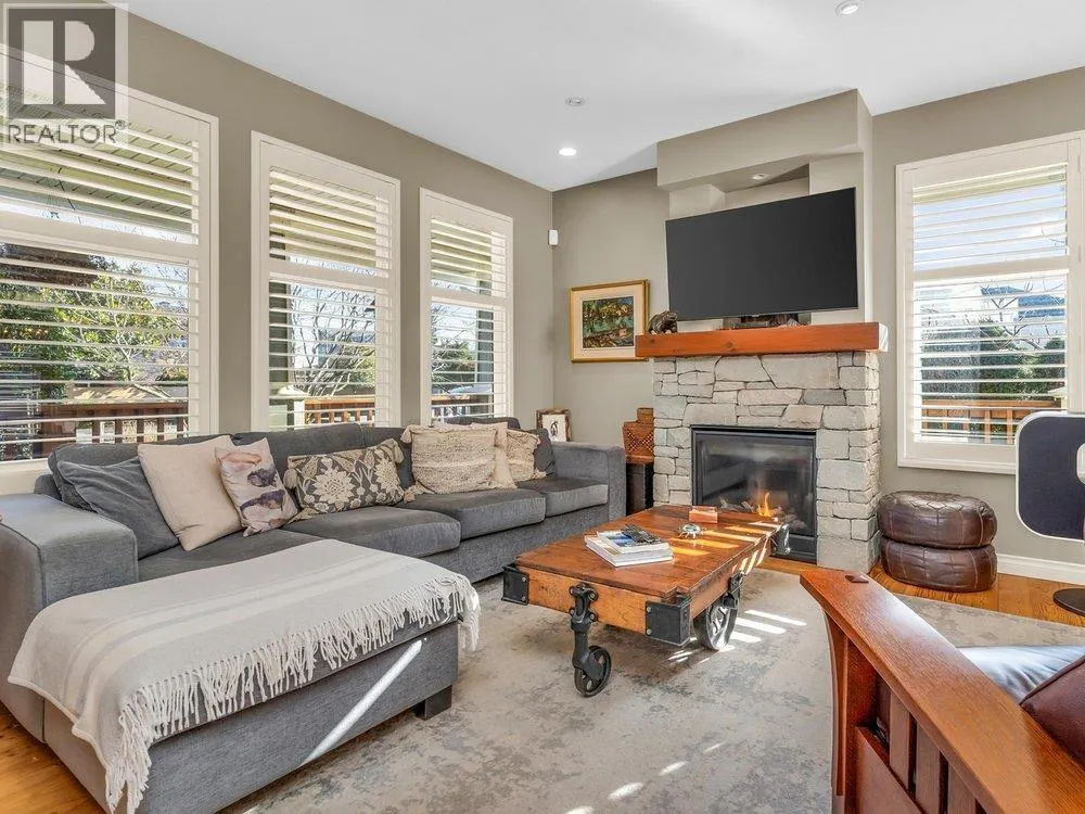 367 CENTENNIAL PARKWAY