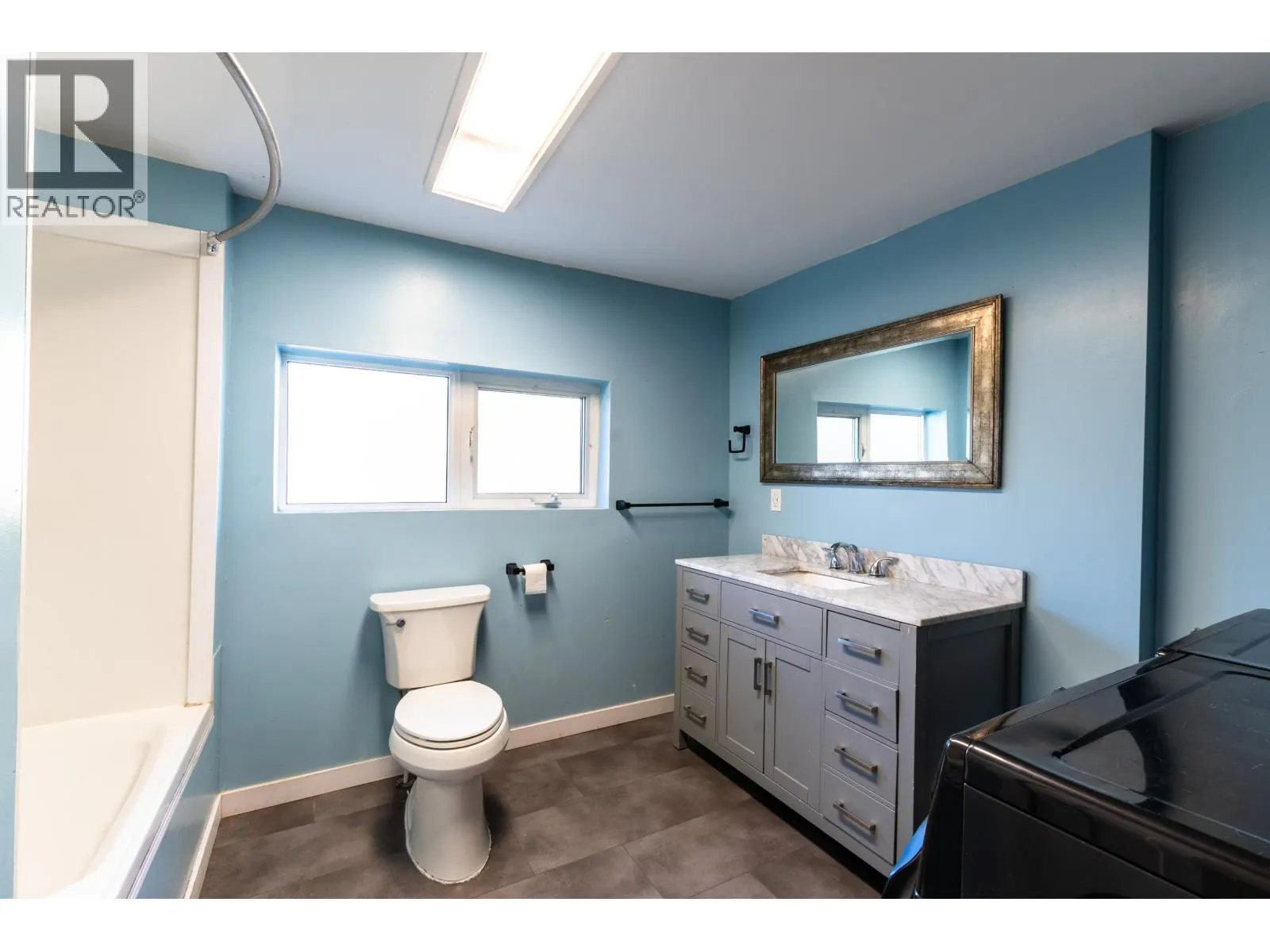 2380 QUADRANT CRESCENT