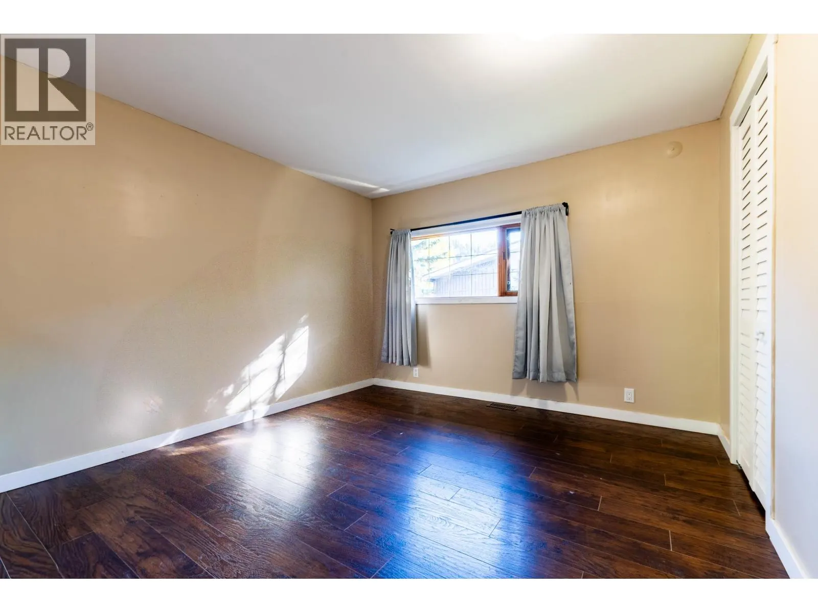 2380 QUADRANT CRESCENT
