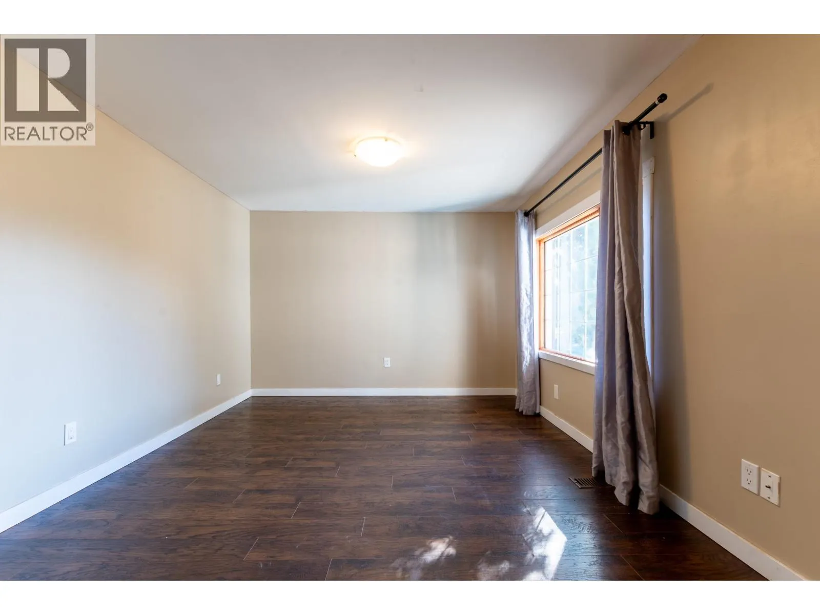2380 QUADRANT CRESCENT
