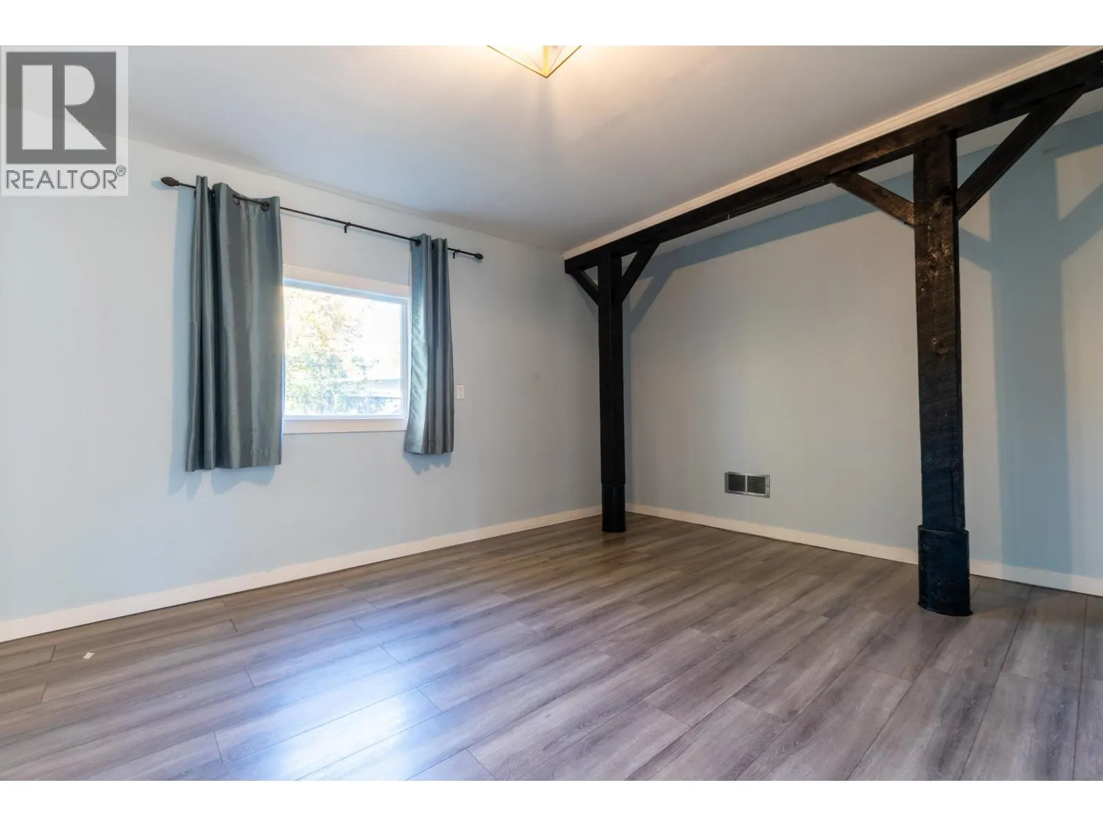 2380 QUADRANT CRESCENT