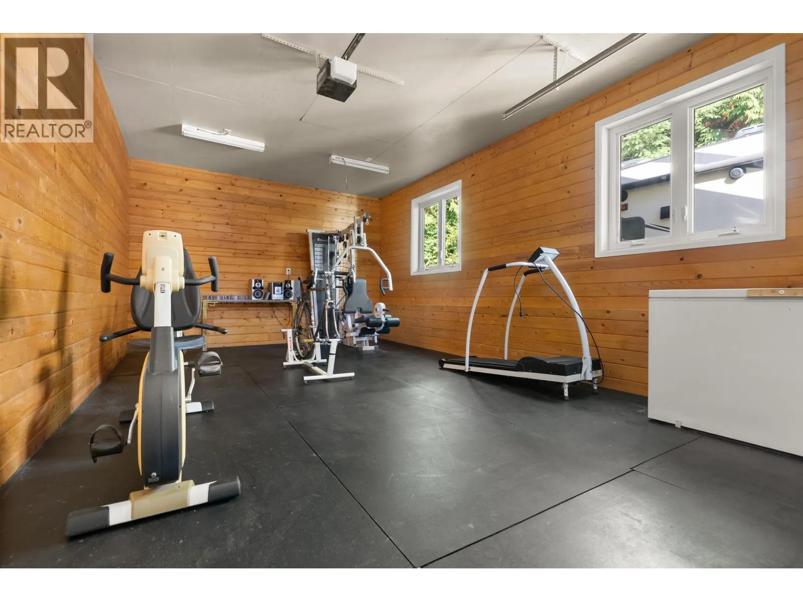2440 SUNSHINE COAST HIGHWAY