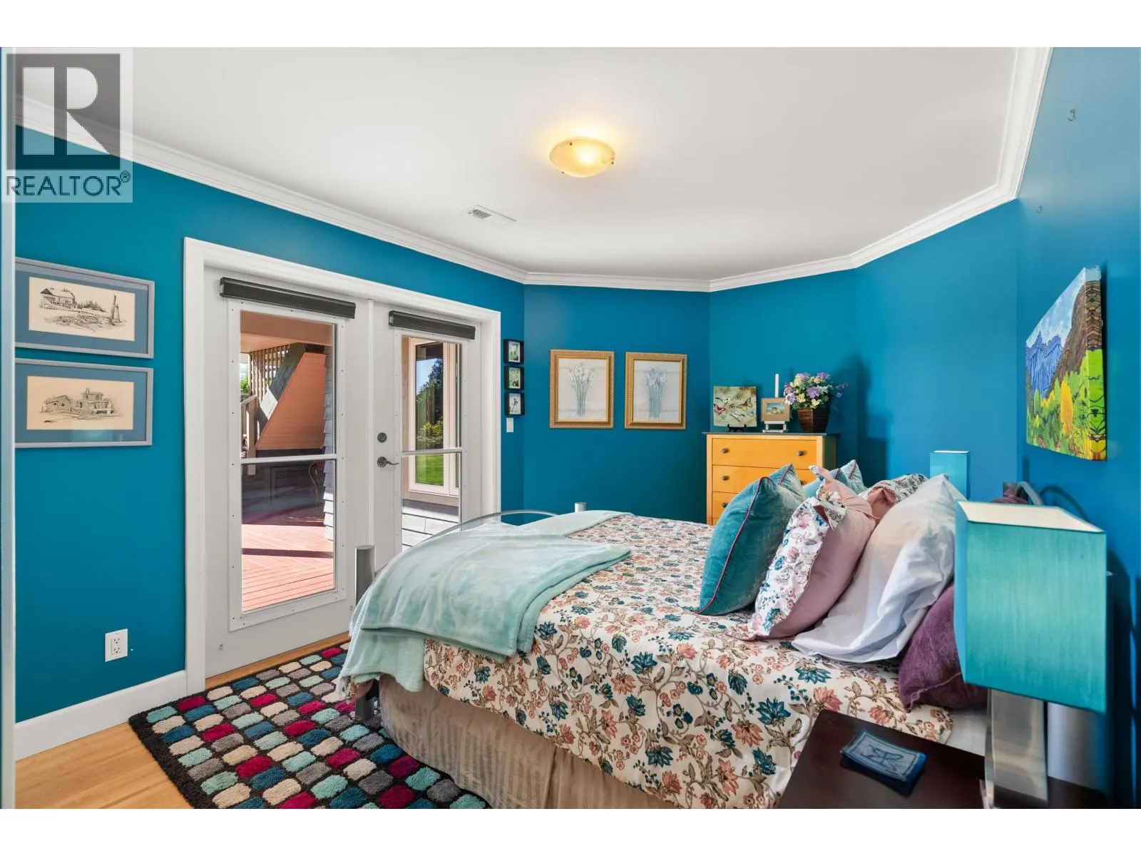 2440 SUNSHINE COAST HIGHWAY