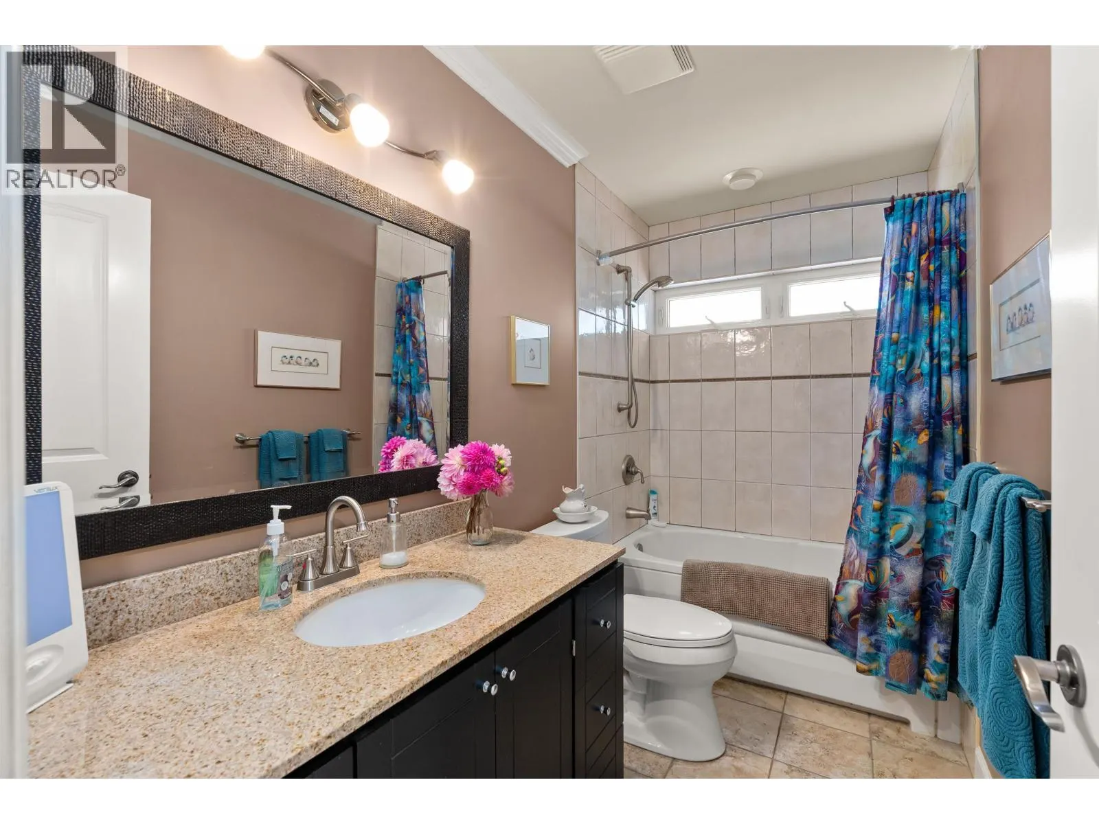 2440 SUNSHINE COAST HIGHWAY