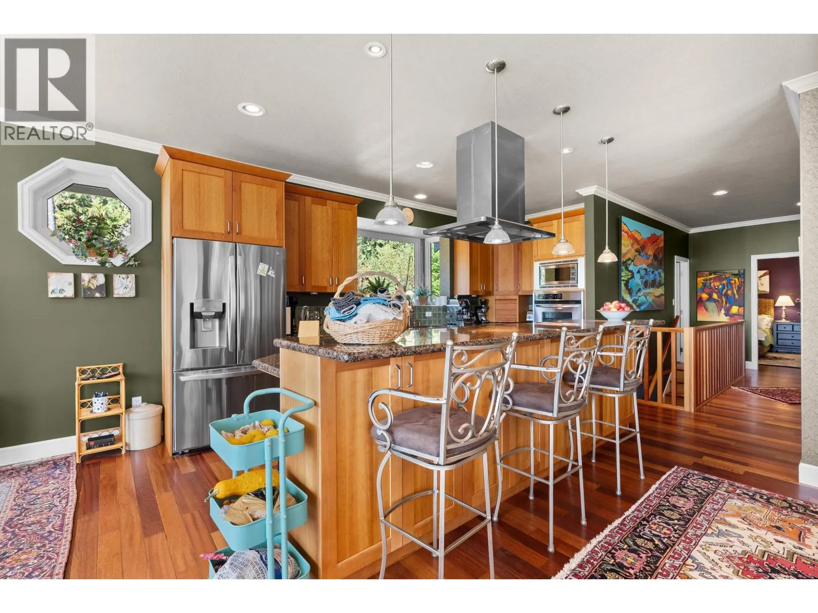 2440 SUNSHINE COAST HIGHWAY