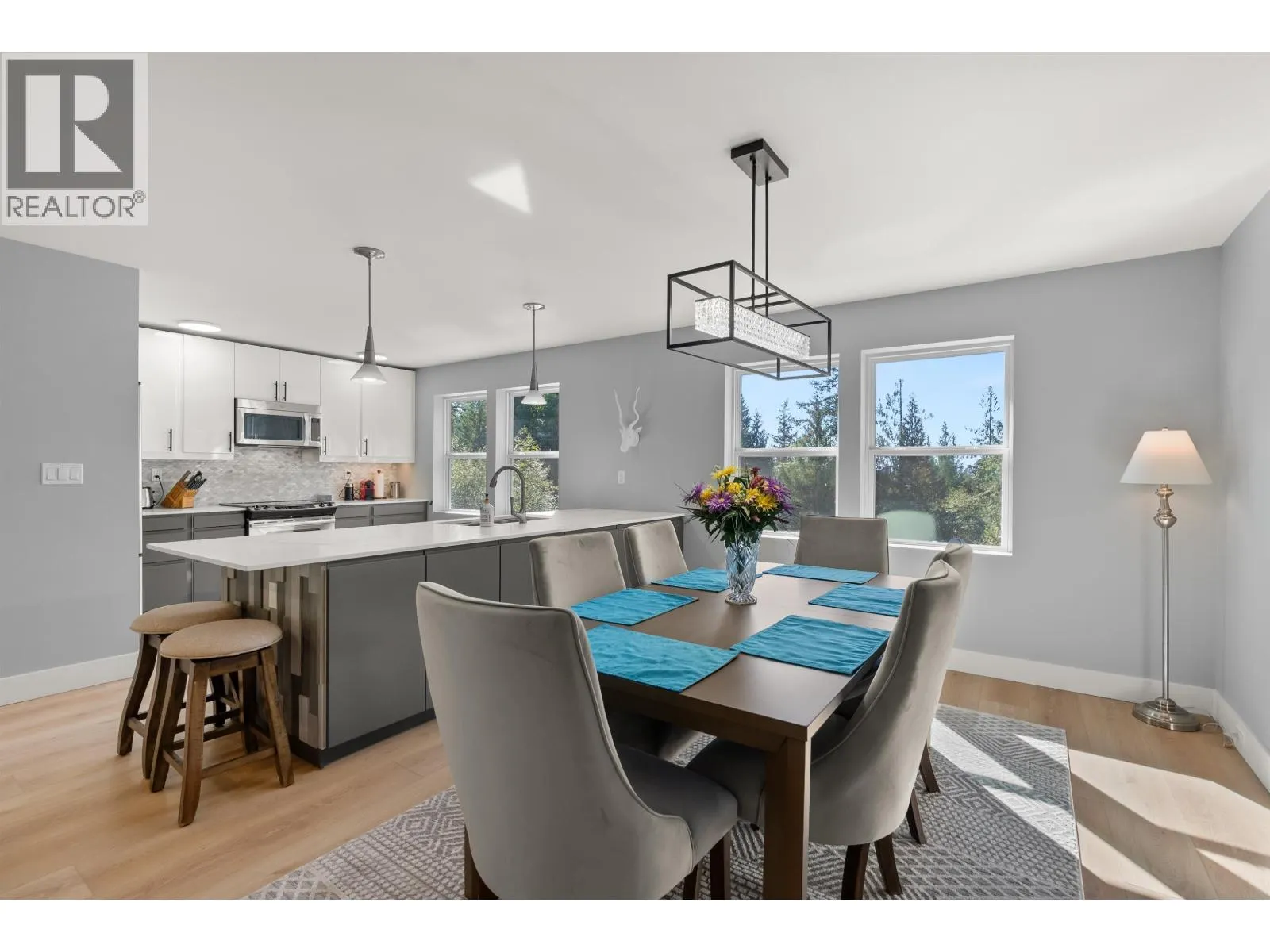 2440 SUNSHINE COAST HIGHWAY