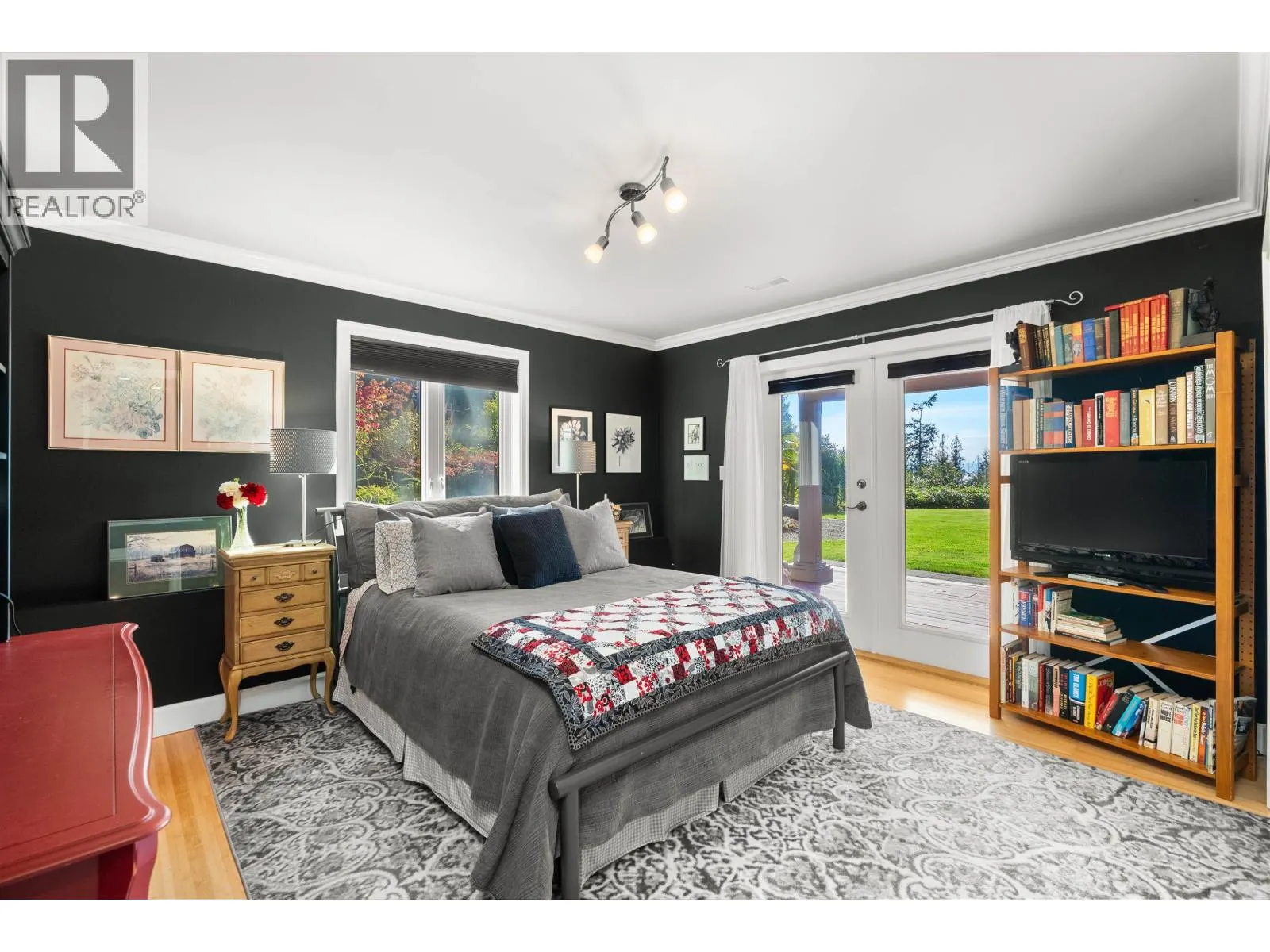 2440 SUNSHINE COAST HIGHWAY