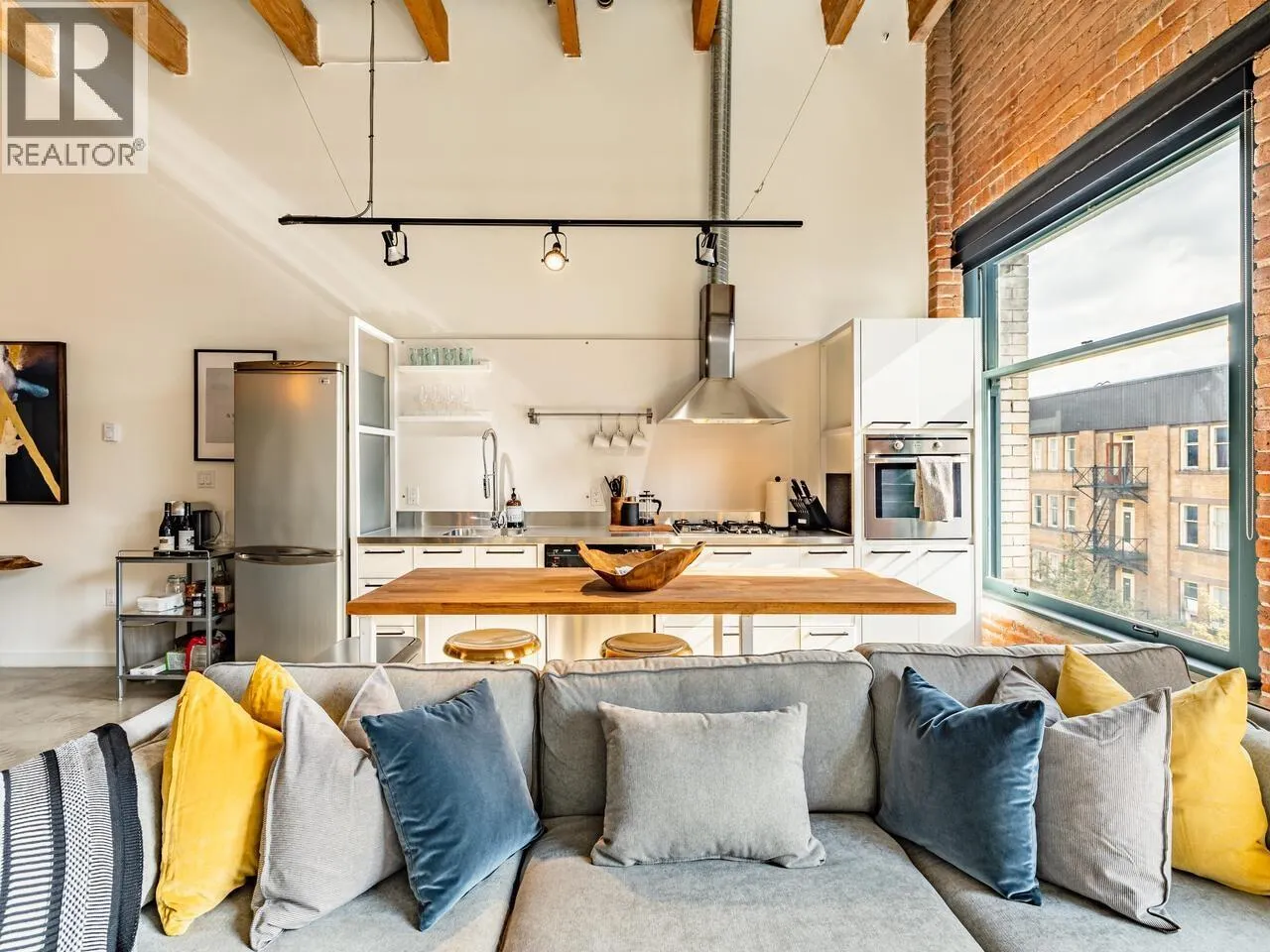 515 55 E CORDOVA STREET