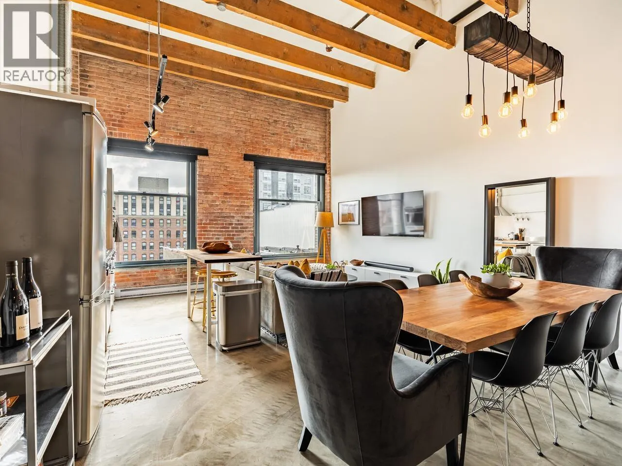 515 55 E CORDOVA STREET