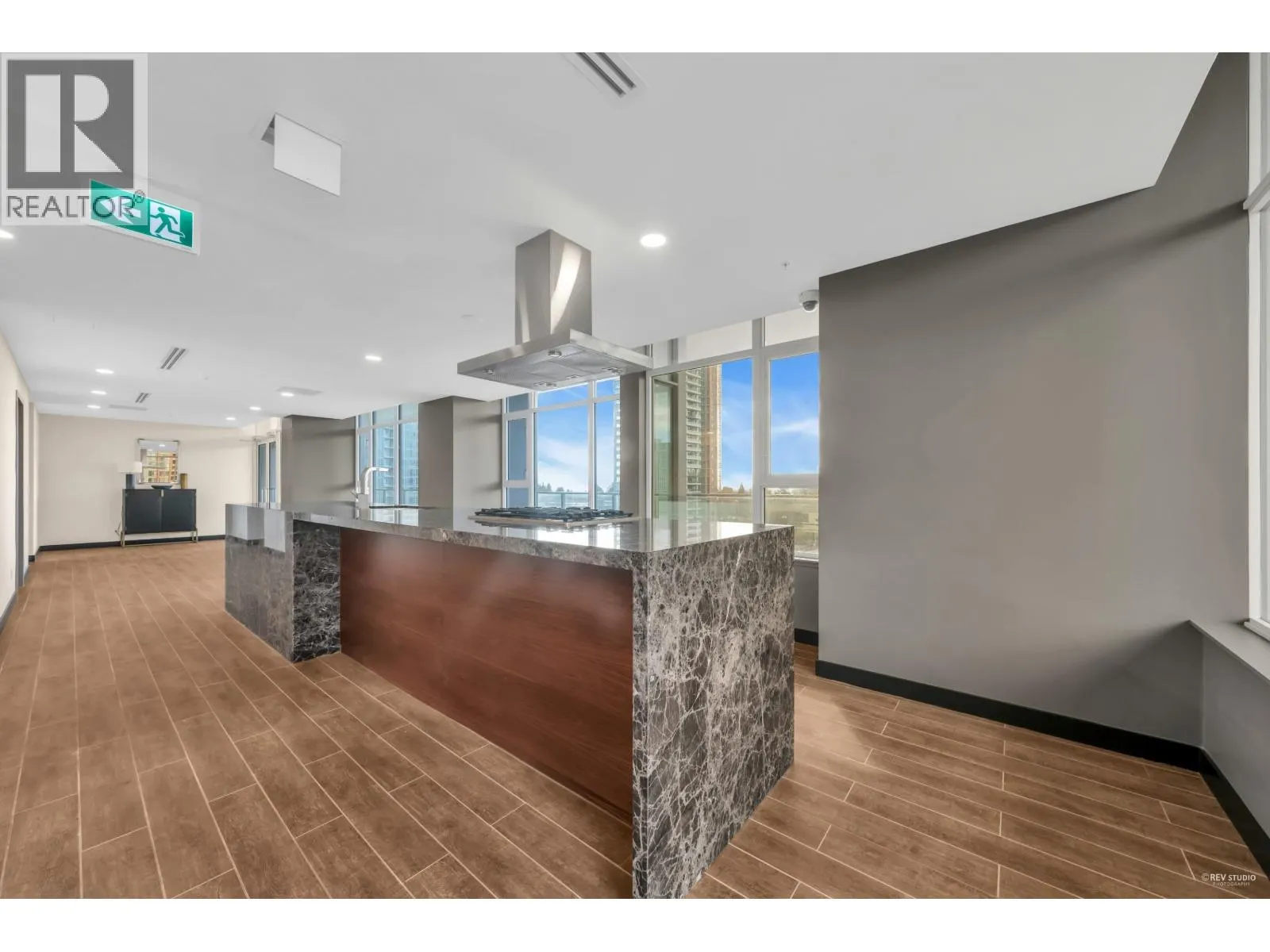 4003 6383 MCKAY AVENUE