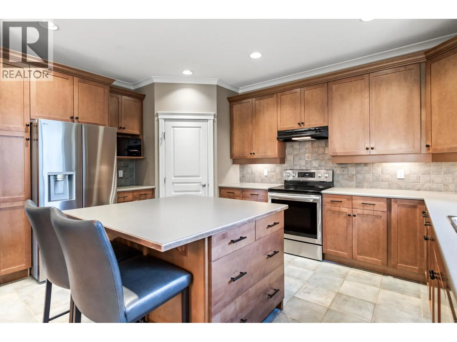 11252 SOUTHGATE ROAD
