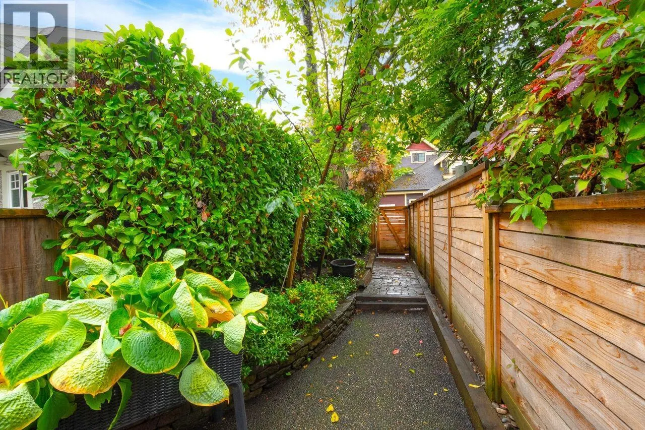 316 W 14TH AVENUE