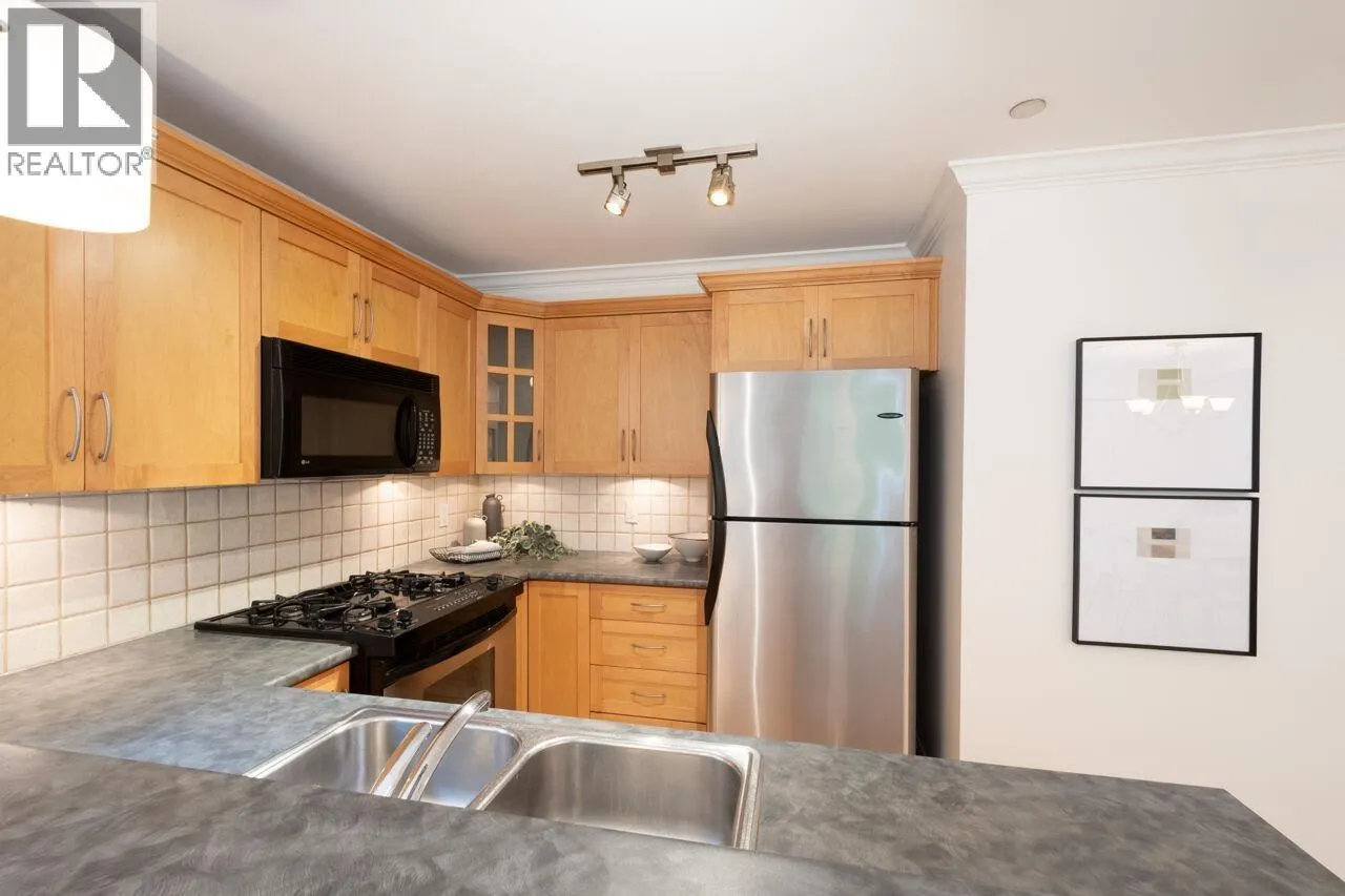 316 W 14TH AVENUE