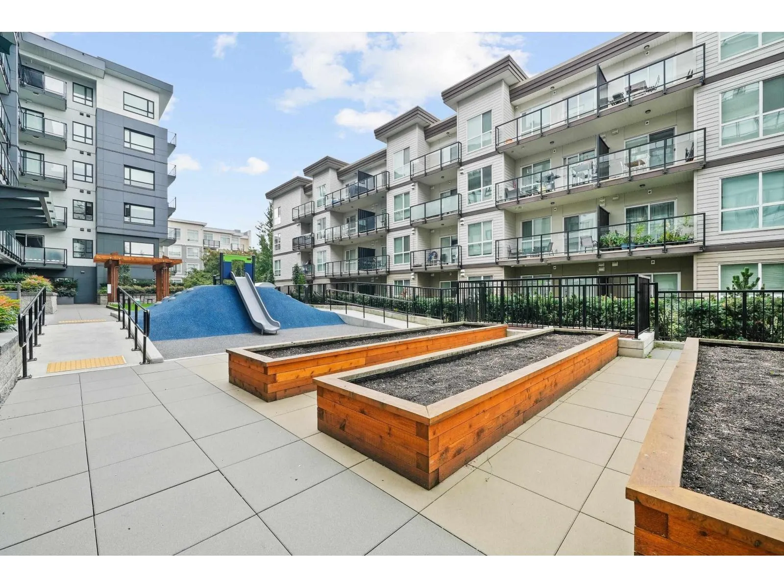 211 10777 138 STREET