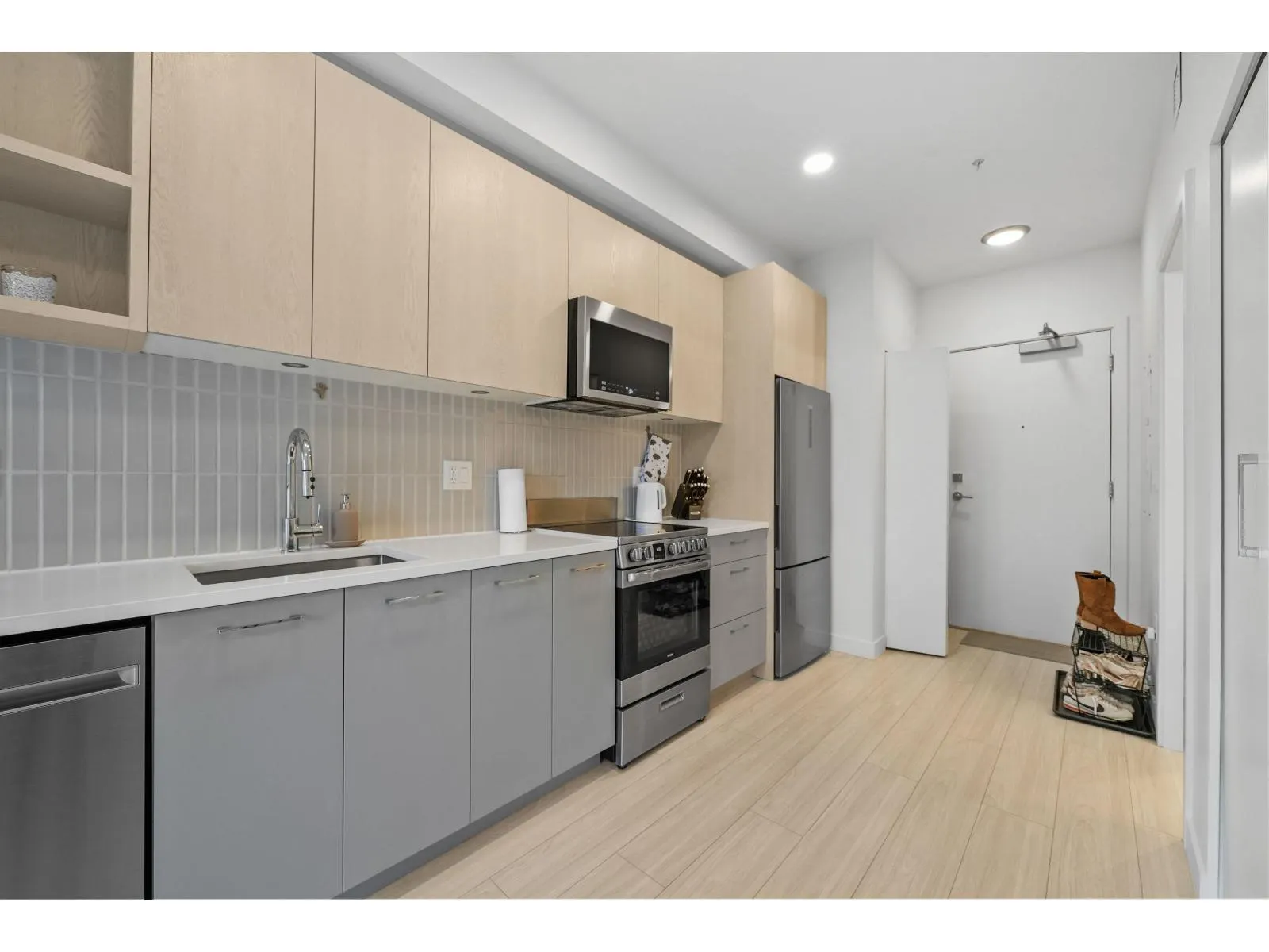 211 10777 138 STREET