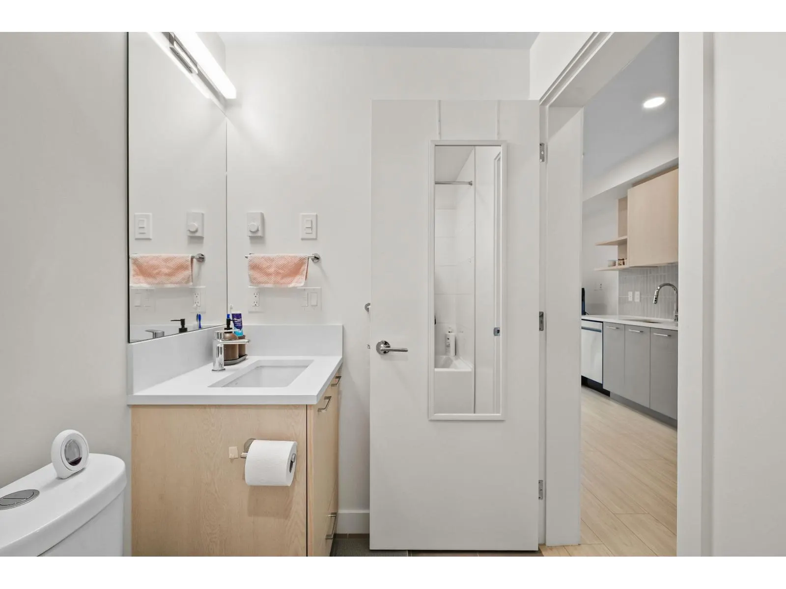 211 10777 138 STREET