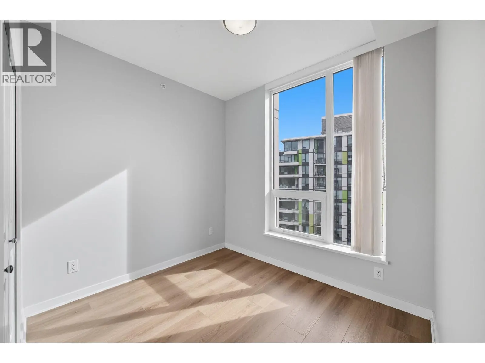 1906 5628 BIRNEY AVENUE