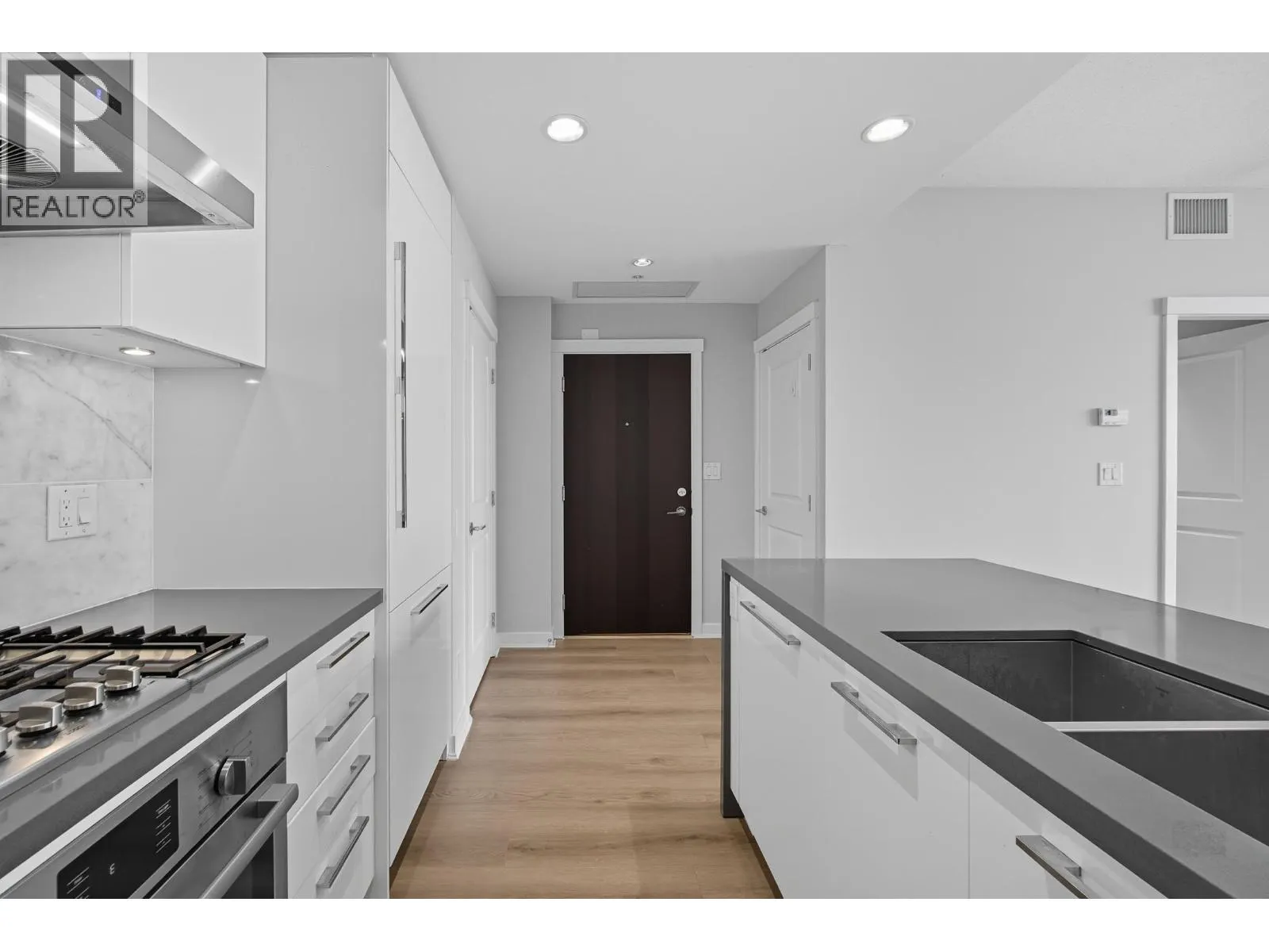 1906 5628 BIRNEY AVENUE